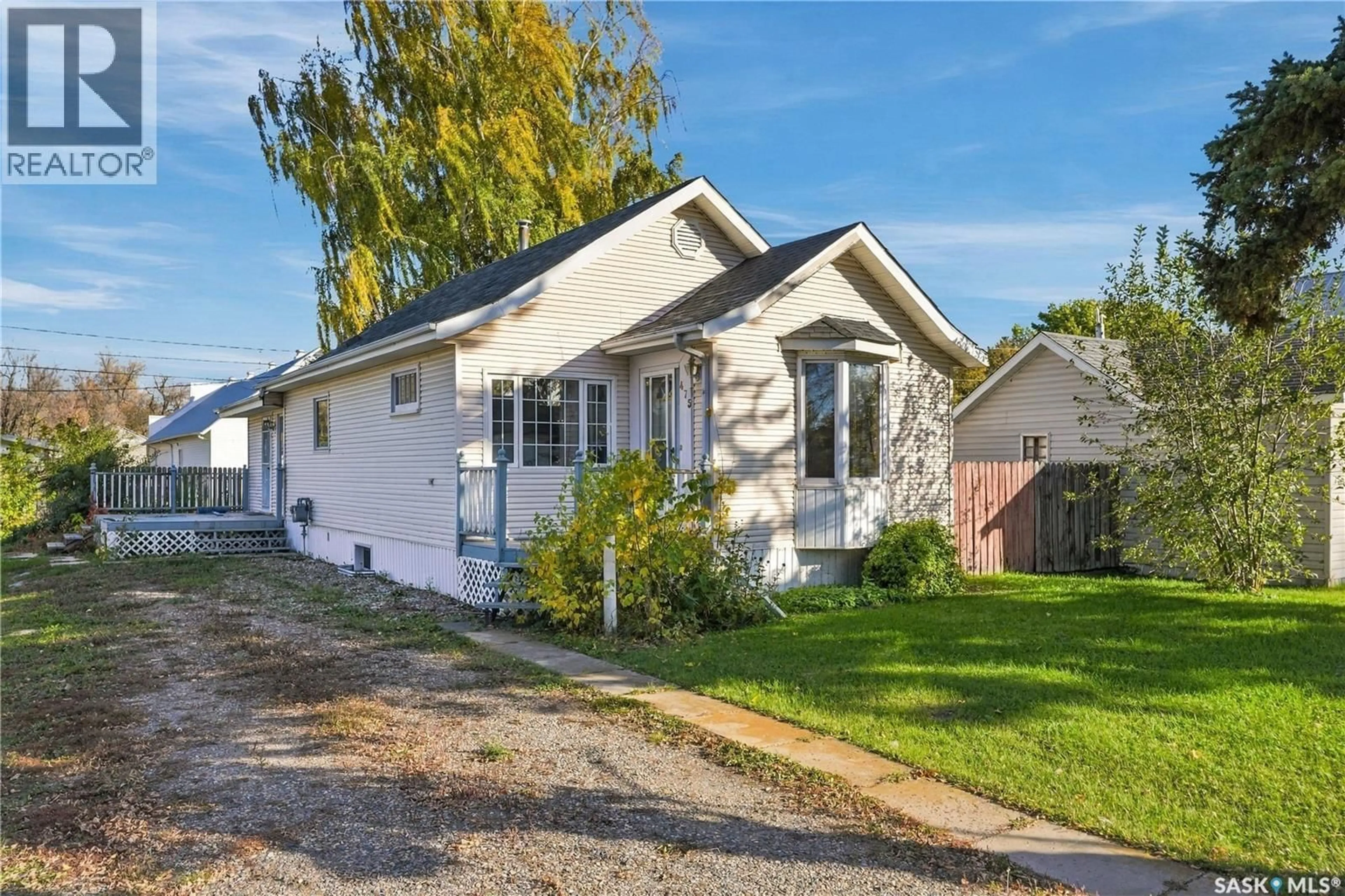 Home with vinyl exterior material, street for 475 ANDREW STREET, Asquith Saskatchewan S0K0J0