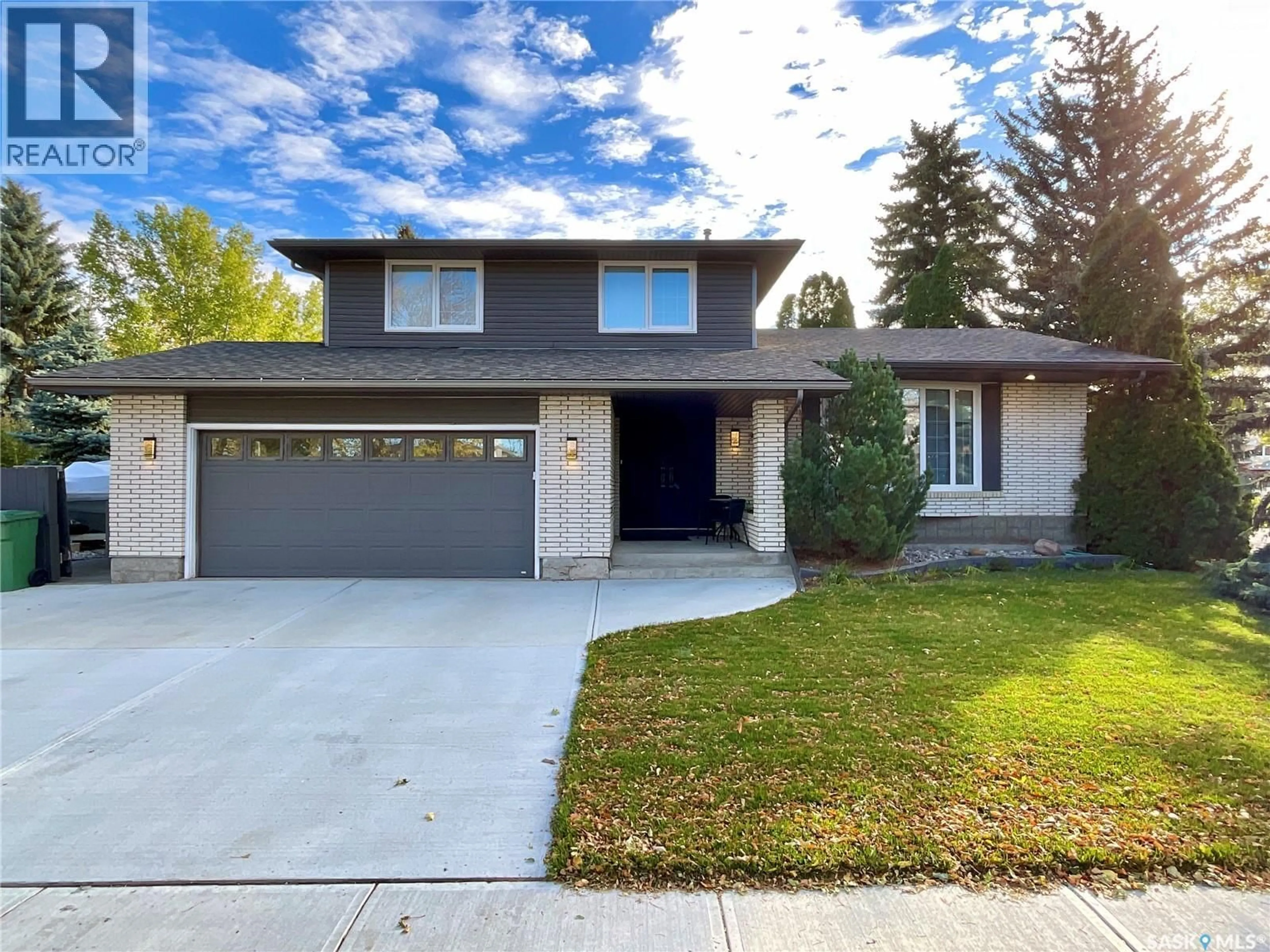 Home with brick exterior material, street for 353 LOCKWOOD ROAD, Regina Saskatchewan S4S6E5