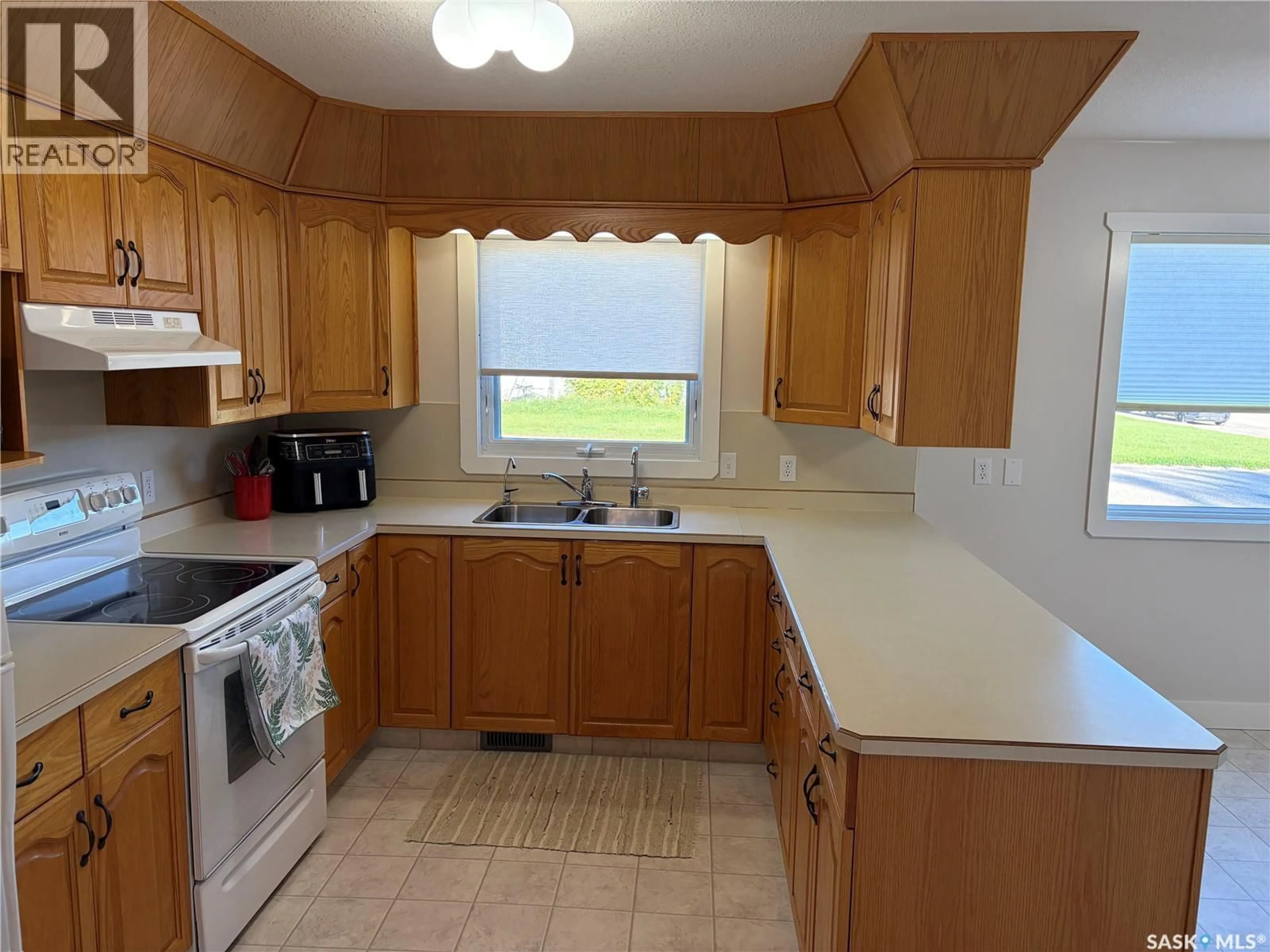 Unknown for 201 1ST STREET, Kelvington Saskatchewan S0A1W0