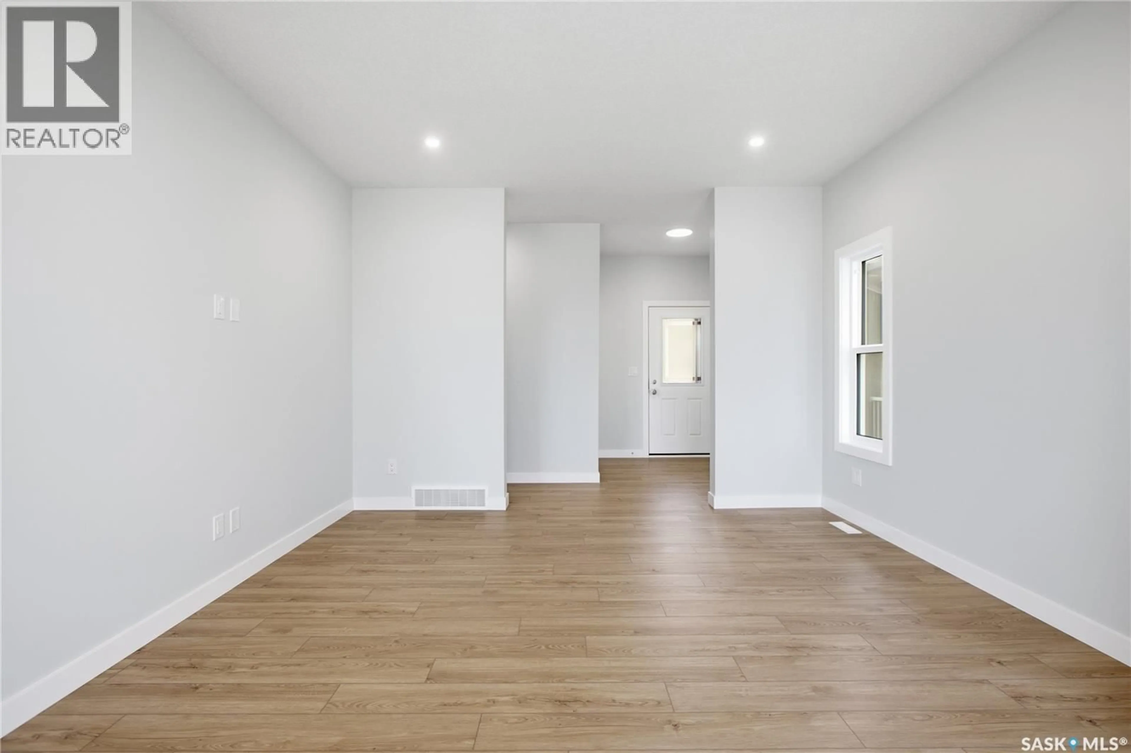Unknown for 211 COCKCROFT STREET, Saskatoon Saskatchewan S7V1Z1