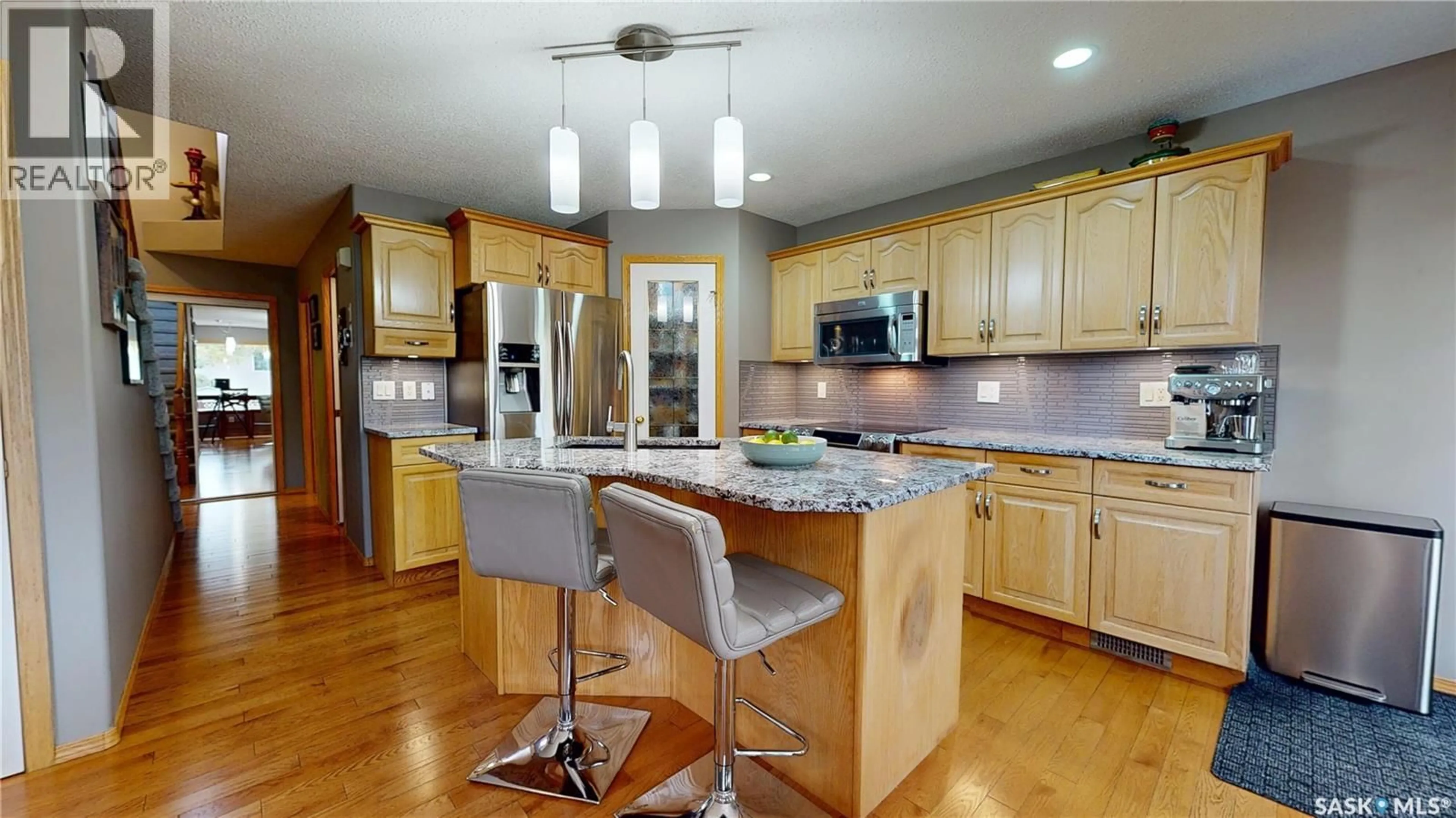 Open concept kitchen, unknown for 1253 DEGELMAN DRIVE, Regina Saskatchewan S4N7N4