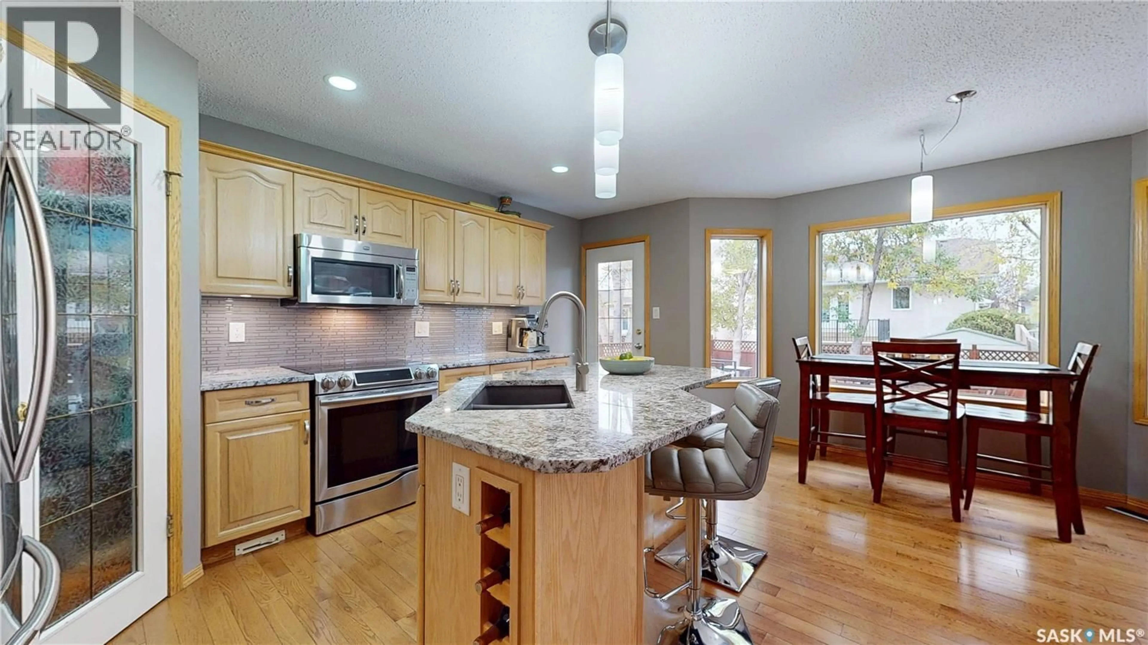 Open concept kitchen, unknown for 1253 DEGELMAN DRIVE, Regina Saskatchewan S4N7N4