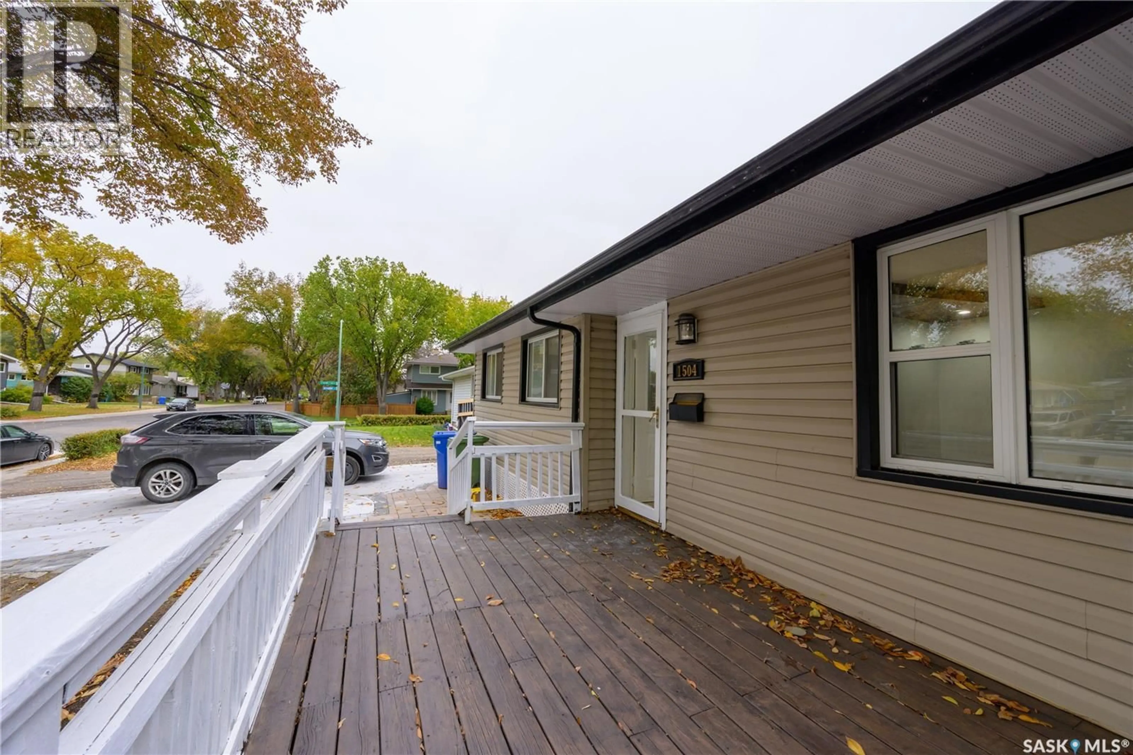 Patio, water/lake/river/ocean view for 1504 SHANNON ROAD, Regina Saskatchewan S4S5L6