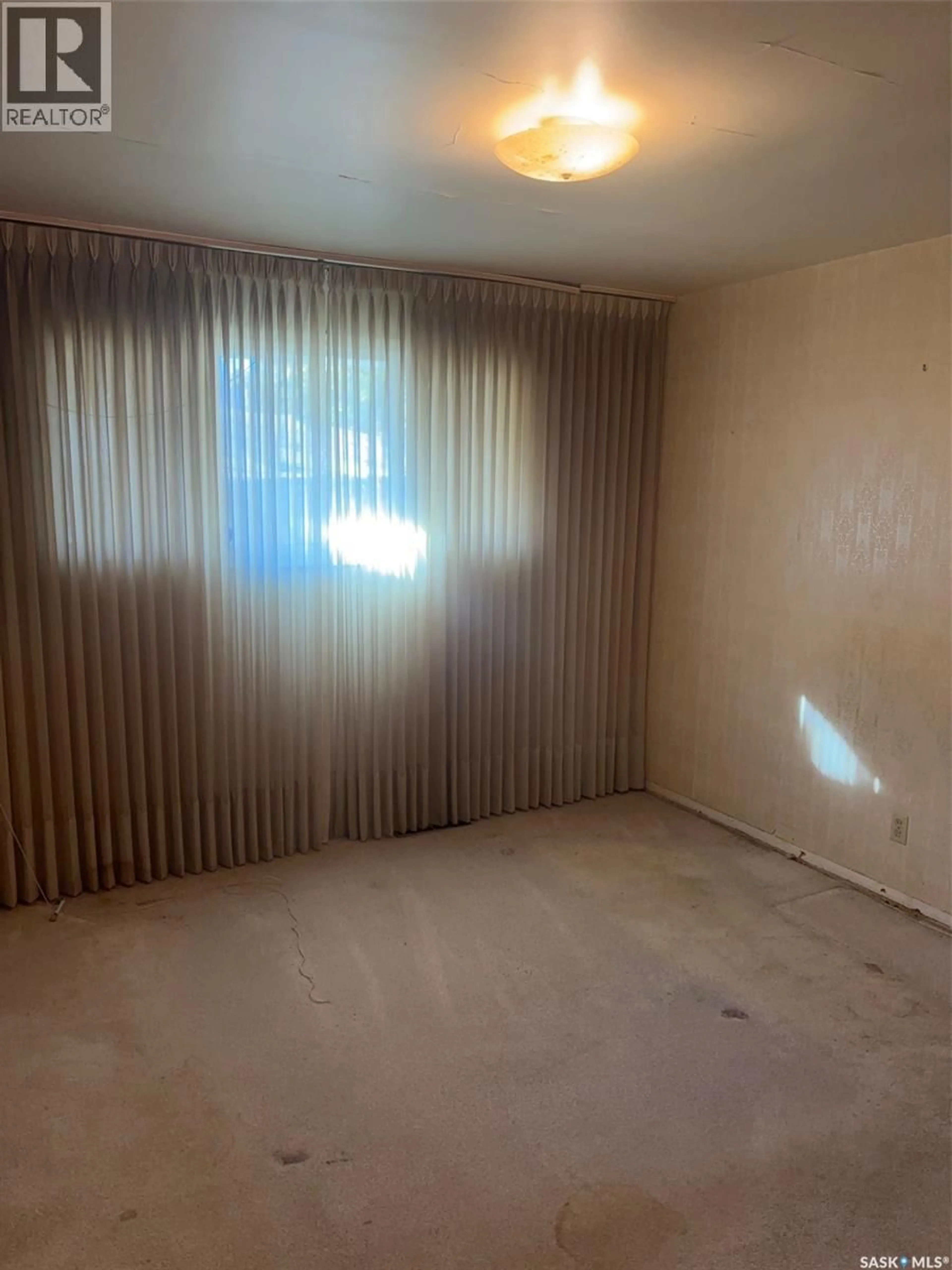 A pic of a room for 1605 LANDA STREET, Saskatoon Saskatchewan S7J0P5