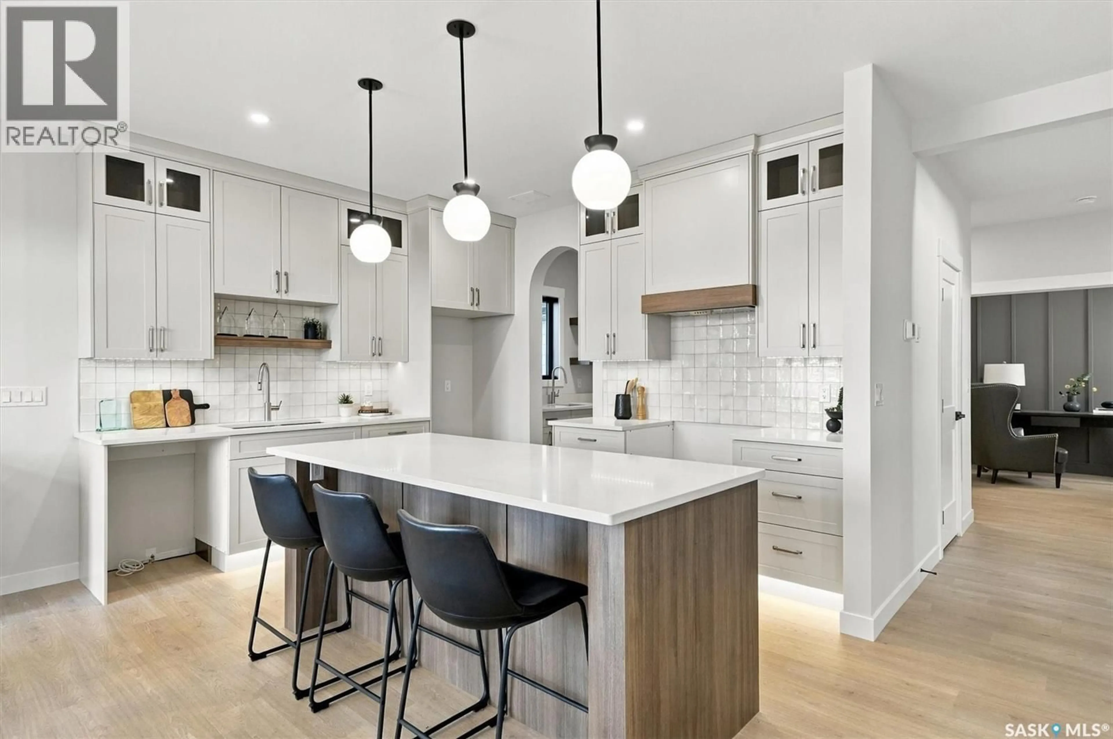 Contemporary kitchen, ceramic/tile floor for 451 ASOKAN RISE, Saskatoon Saskatchewan S7V1Z4