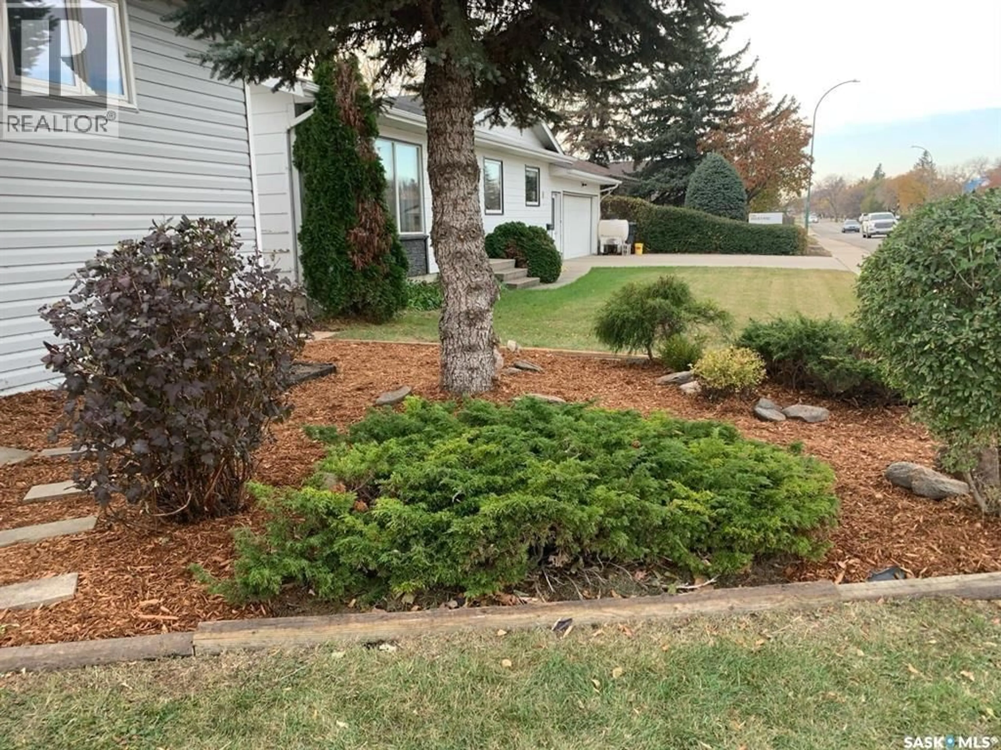 A pic from outside/outdoor area/front of a property/back of a property/a pic from drone, street for 142 DARLINGTON STREET, Yorkton Saskatchewan S3N0C9