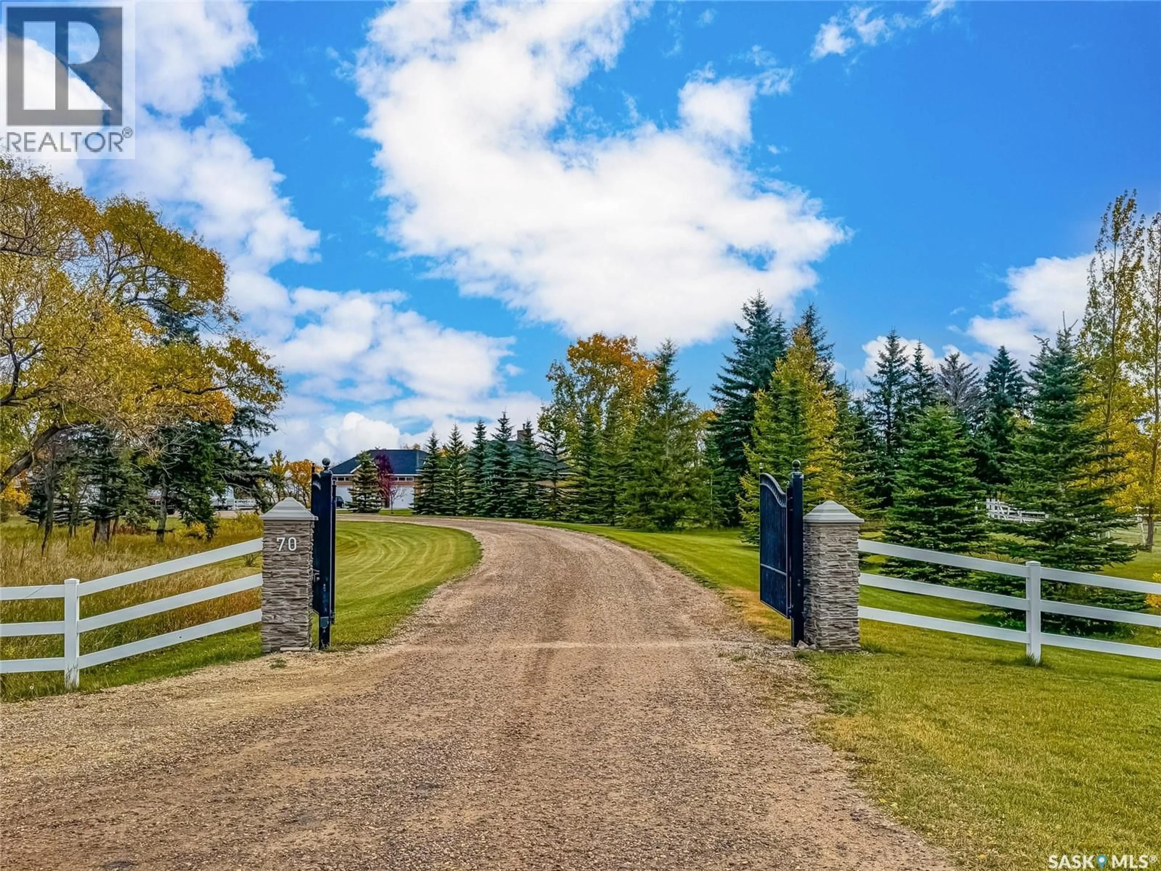 A pic from outside/outdoor area/front of a property/back of a property/a pic from drone, unknown for 70 SILVER WILLOWS DRIVE, Laird Rm No. 404 Saskatchewan S0K1Z0