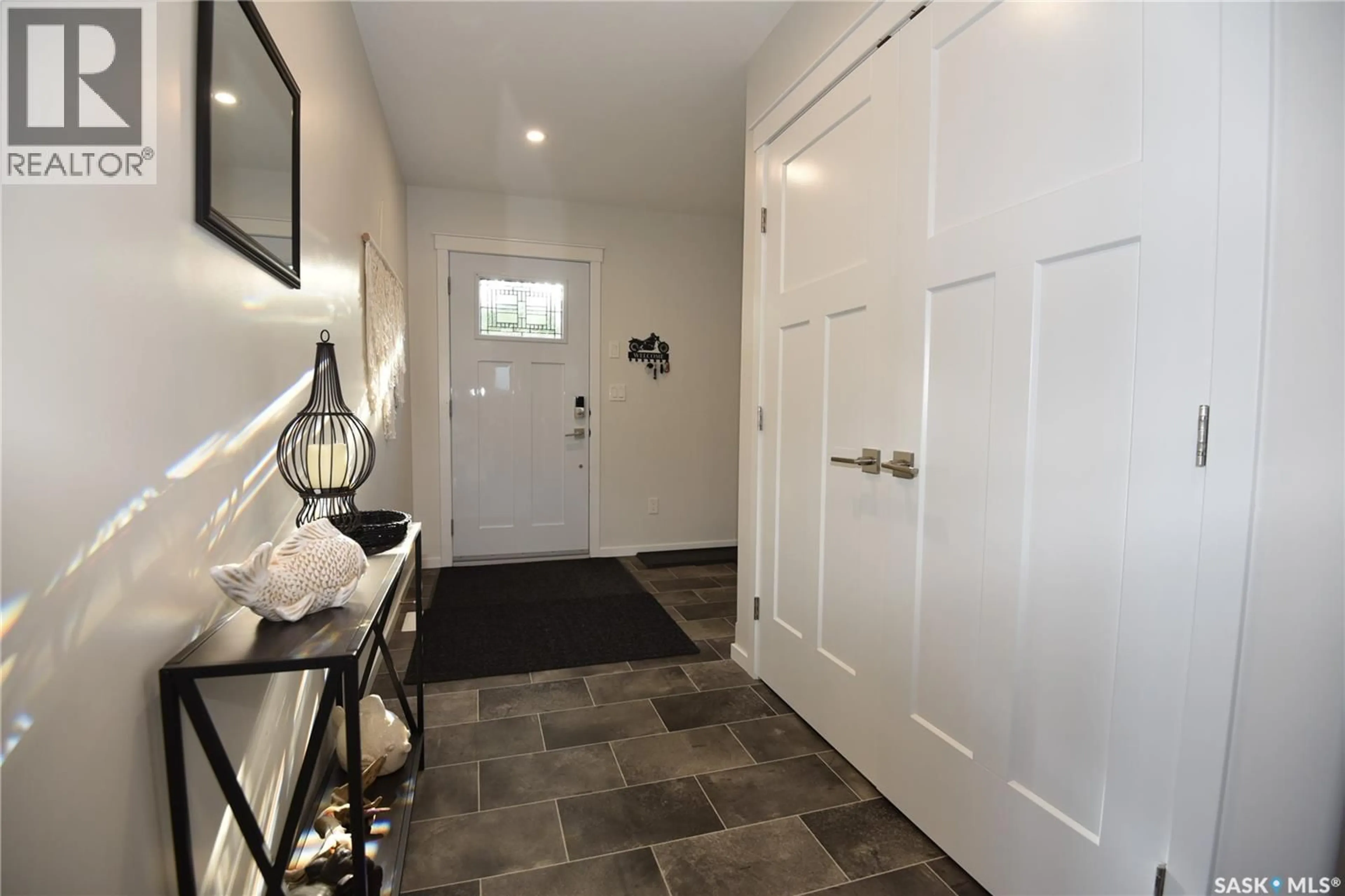 Indoor entryway for 1124 BIRCH AVENUE, Tobin Lake Saskatchewan S0E1E0