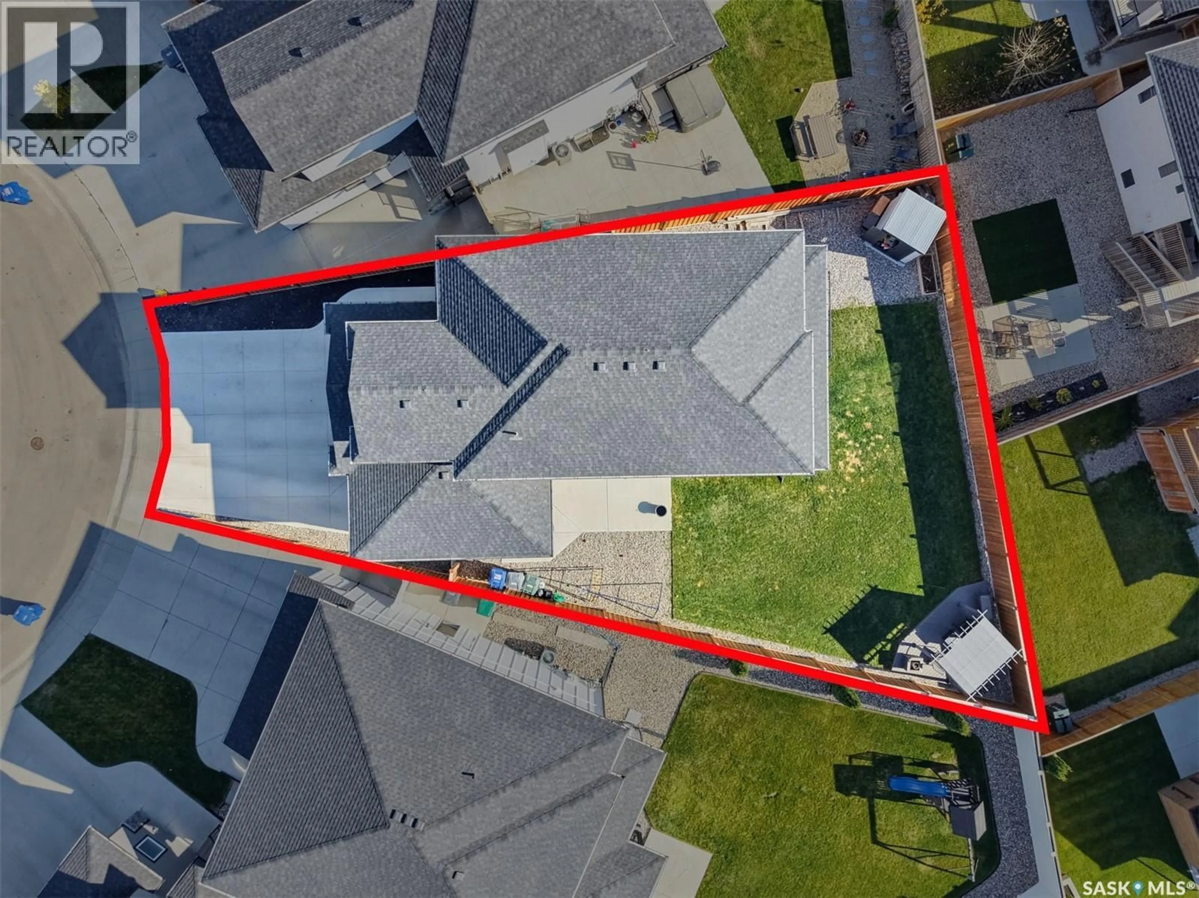 A pic from outside/outdoor area/front of a property/back of a property/a pic from drone, street for 730 BOLSTAD TURN, Saskatoon Saskatchewan S7W0X9