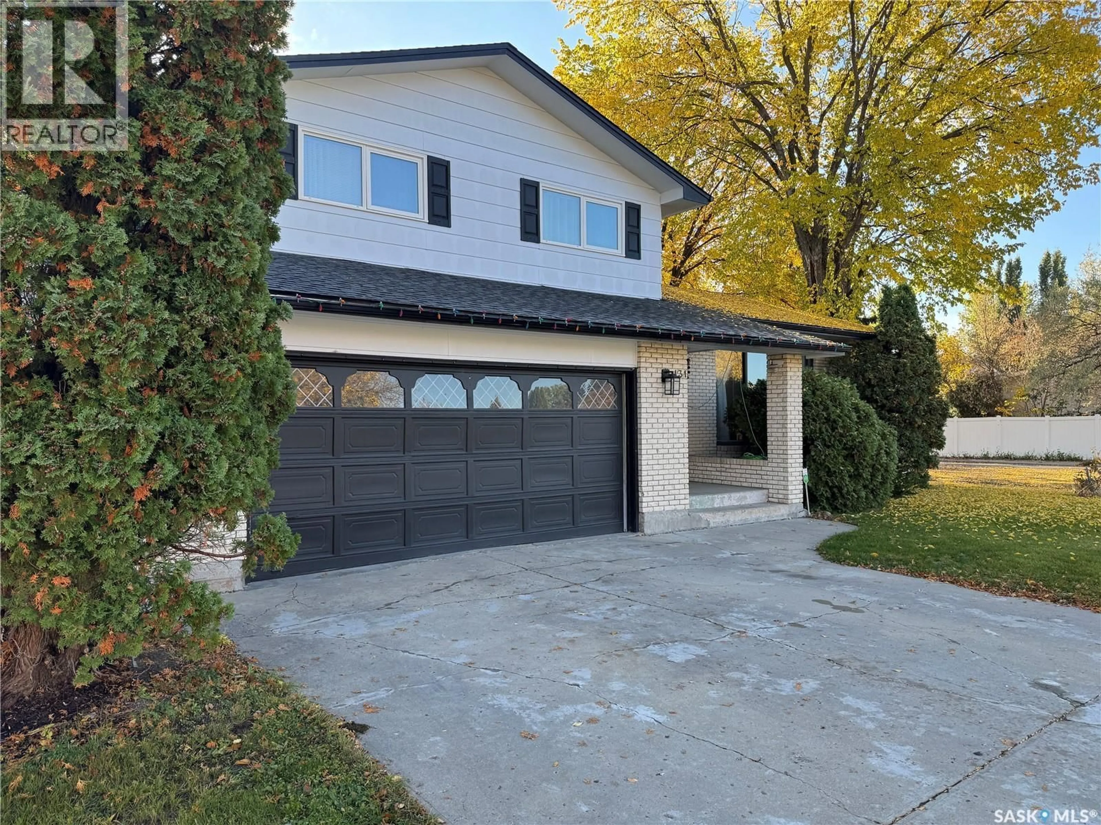 Home with brick exterior material, street for 131 WINDFIELD ROAD, Regina Saskatchewan S4V0E9