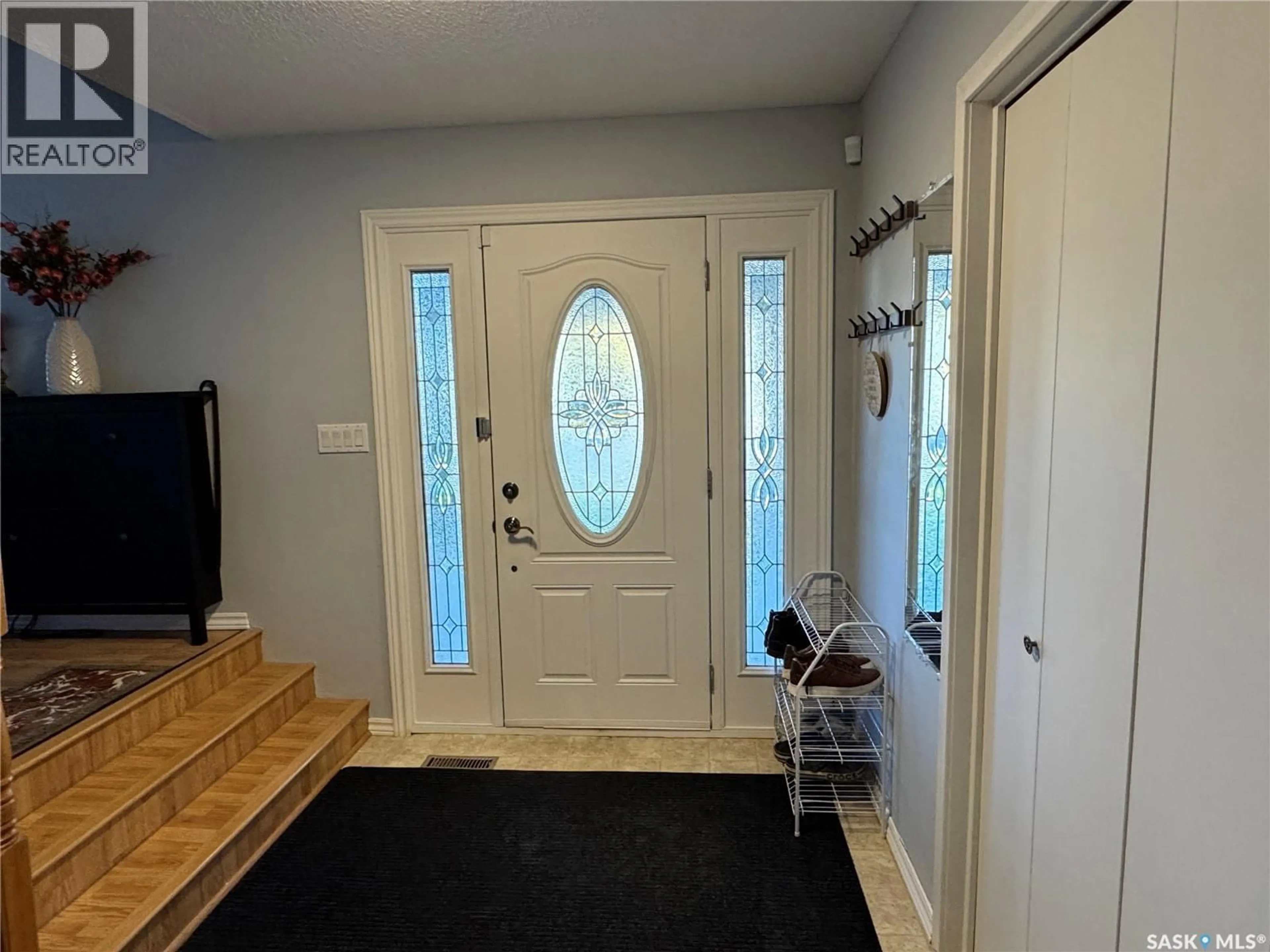 Indoor entryway for 131 WINDFIELD ROAD, Regina Saskatchewan S4V0E9