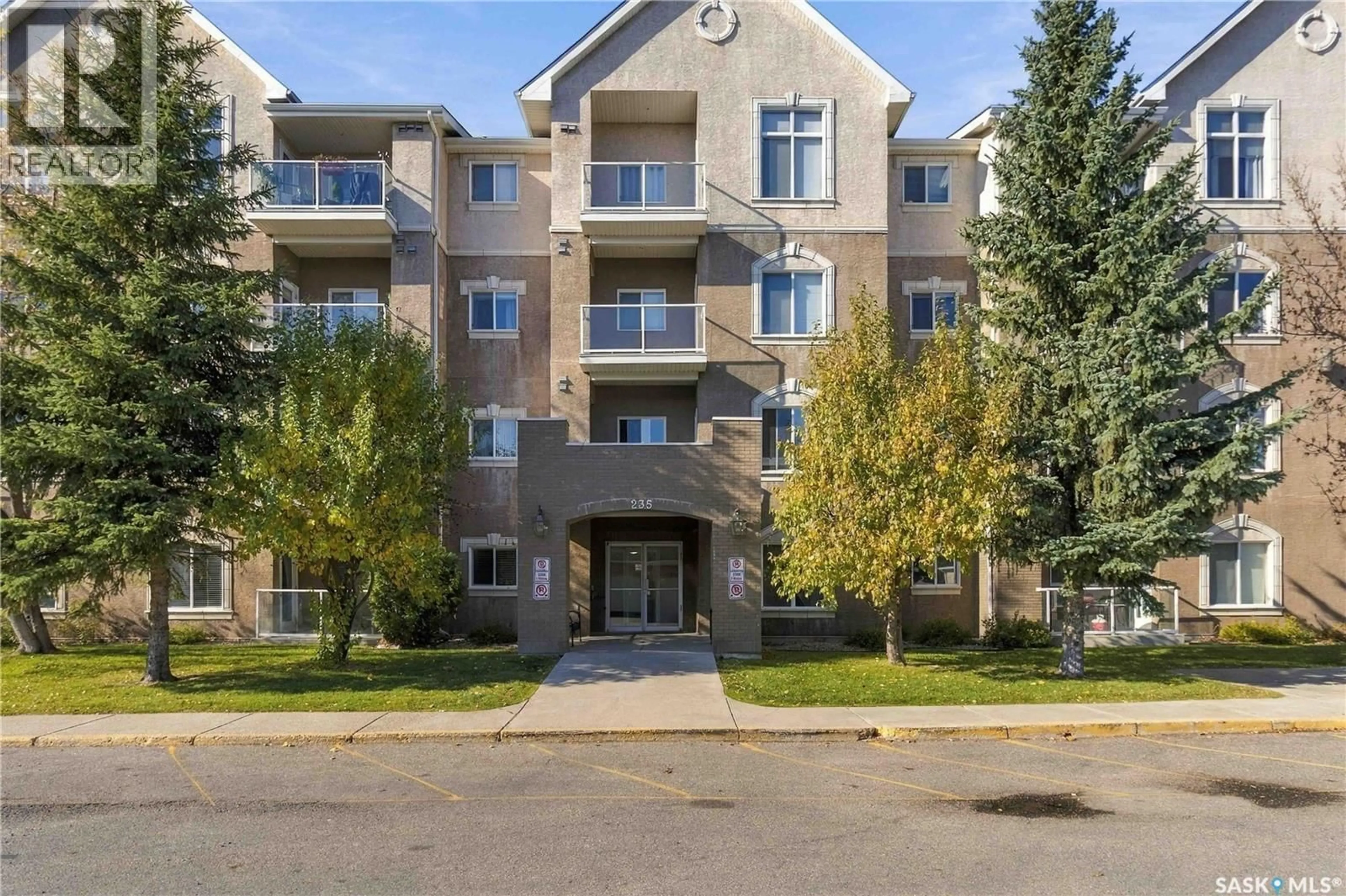 Patio, unknown for 303 235 HEROLD TERRACE, Saskatoon Saskatchewan S7V1J2