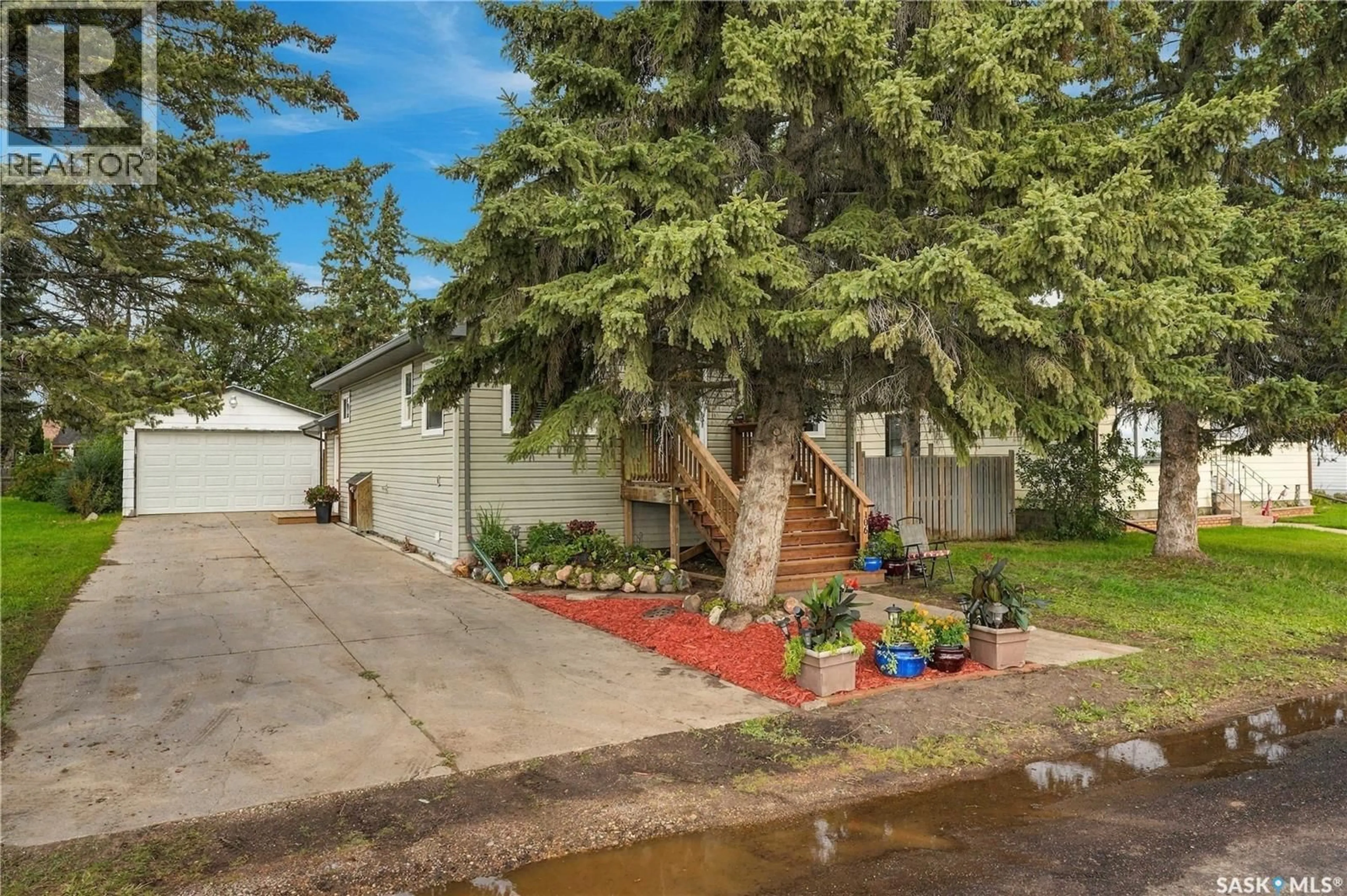 A pic from outside/outdoor area/front of a property/back of a property/a pic from drone, street for 106 5TH AVENUE, Blaine Lake Saskatchewan S0J0J0