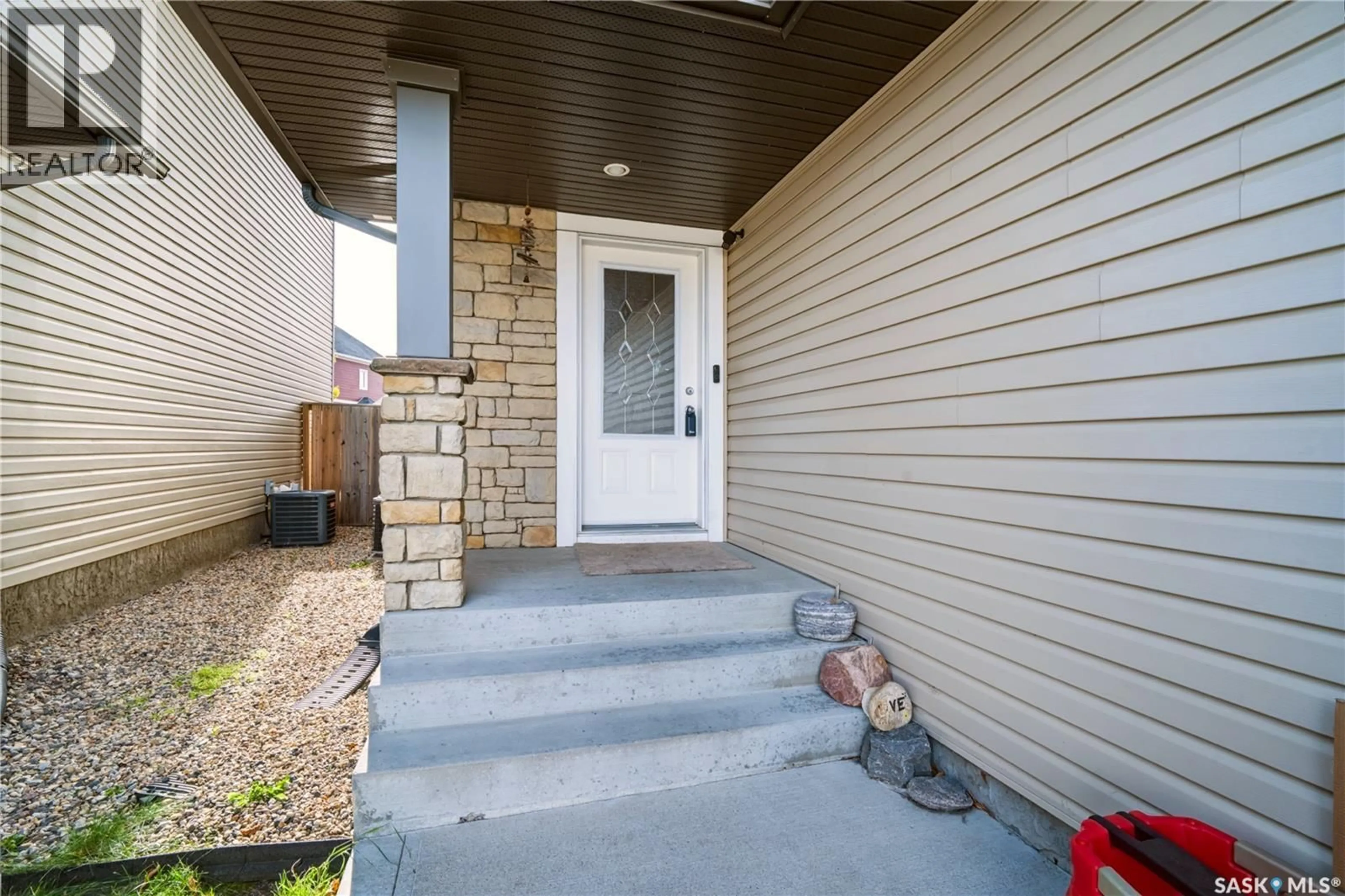 Indoor entryway for 63 JACK MATHESON CRESCENT, Prince Albert Saskatchewan S6V8E5