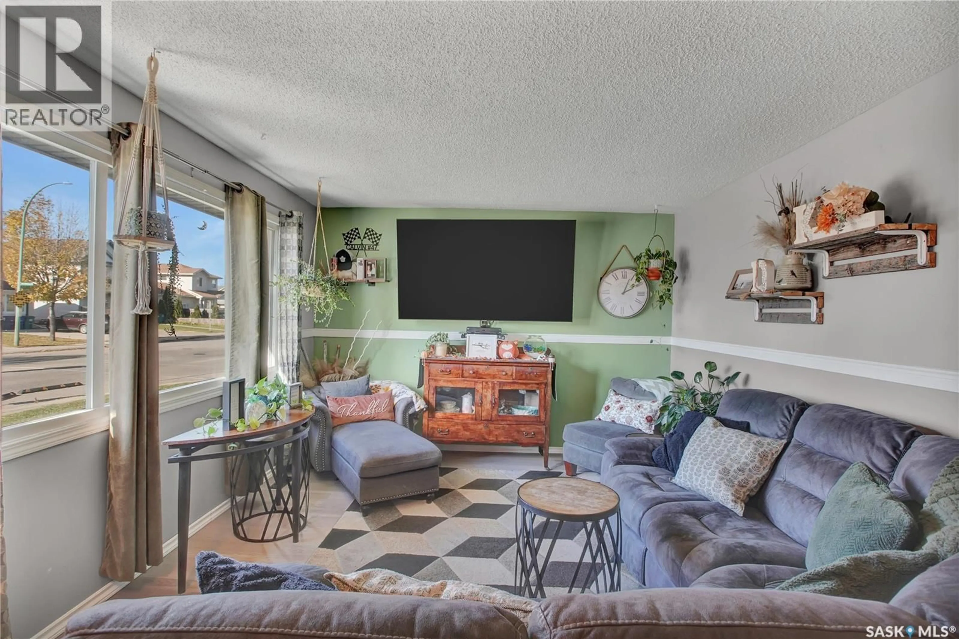 Living room with furniture, unknown for 3887 MIYO-WÂHKÔHTOWIN ROAD, Saskatoon Saskatchewan S7L5T1