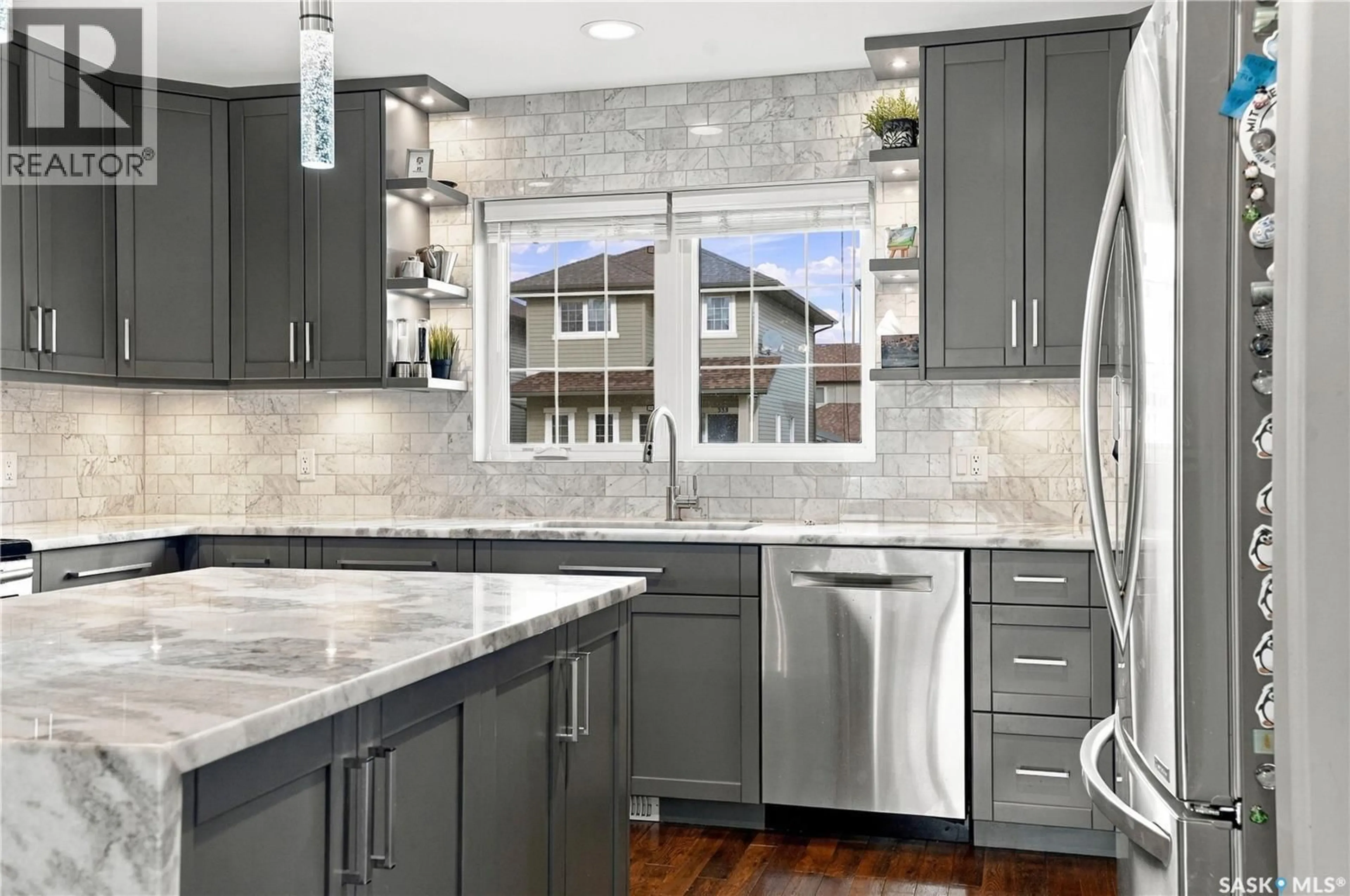 Contemporary kitchen, ceramic/tile floor for 342 LYND LANE, Saskatoon Saskatchewan S7T0B1