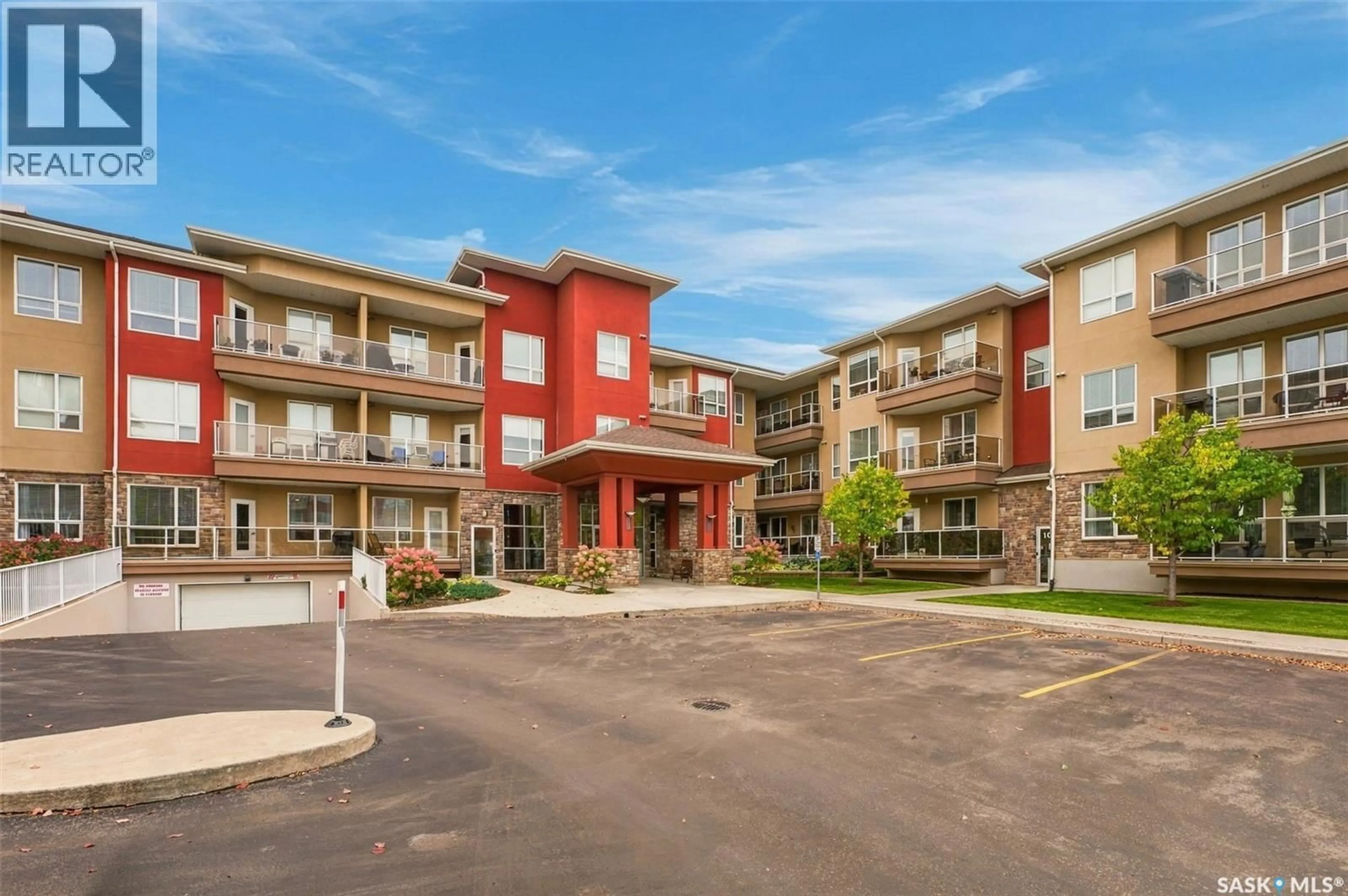 Patio, building for 1025 - 224 MOSS AVENUE, Saskatoon Saskatchewan S7H4C7