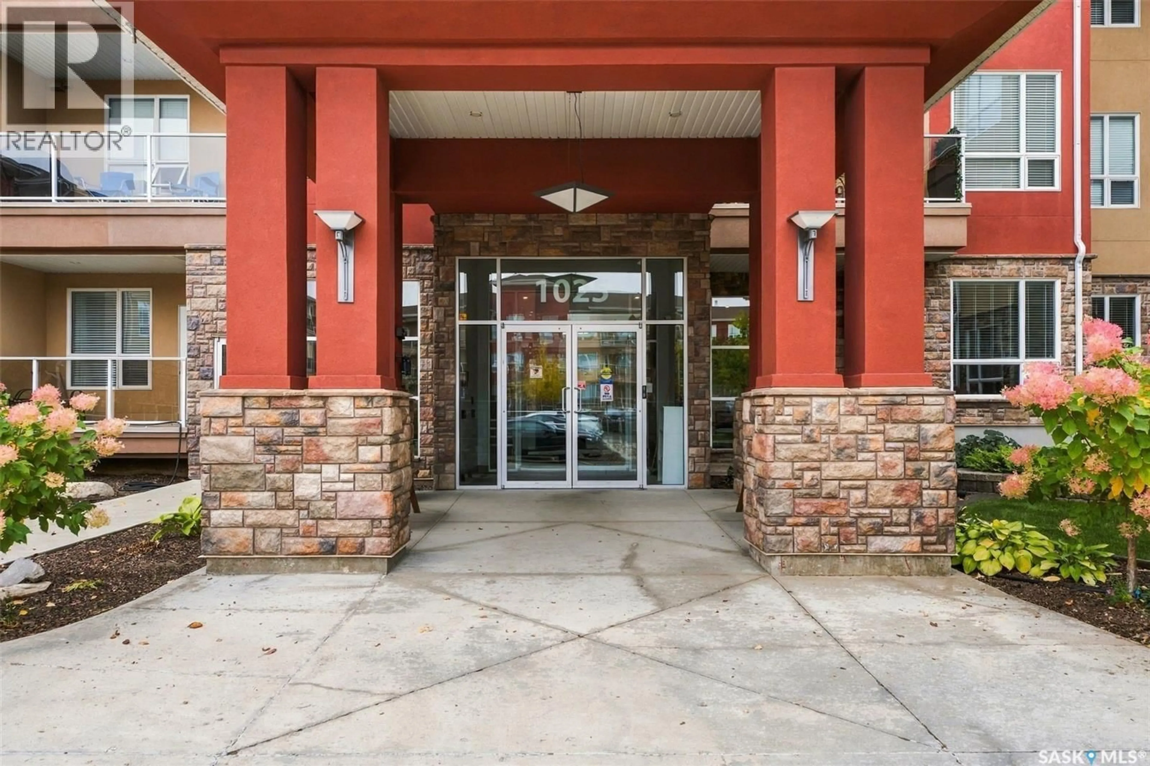 Indoor foyer for 1025 - 224 MOSS AVENUE, Saskatoon Saskatchewan S7H4C7