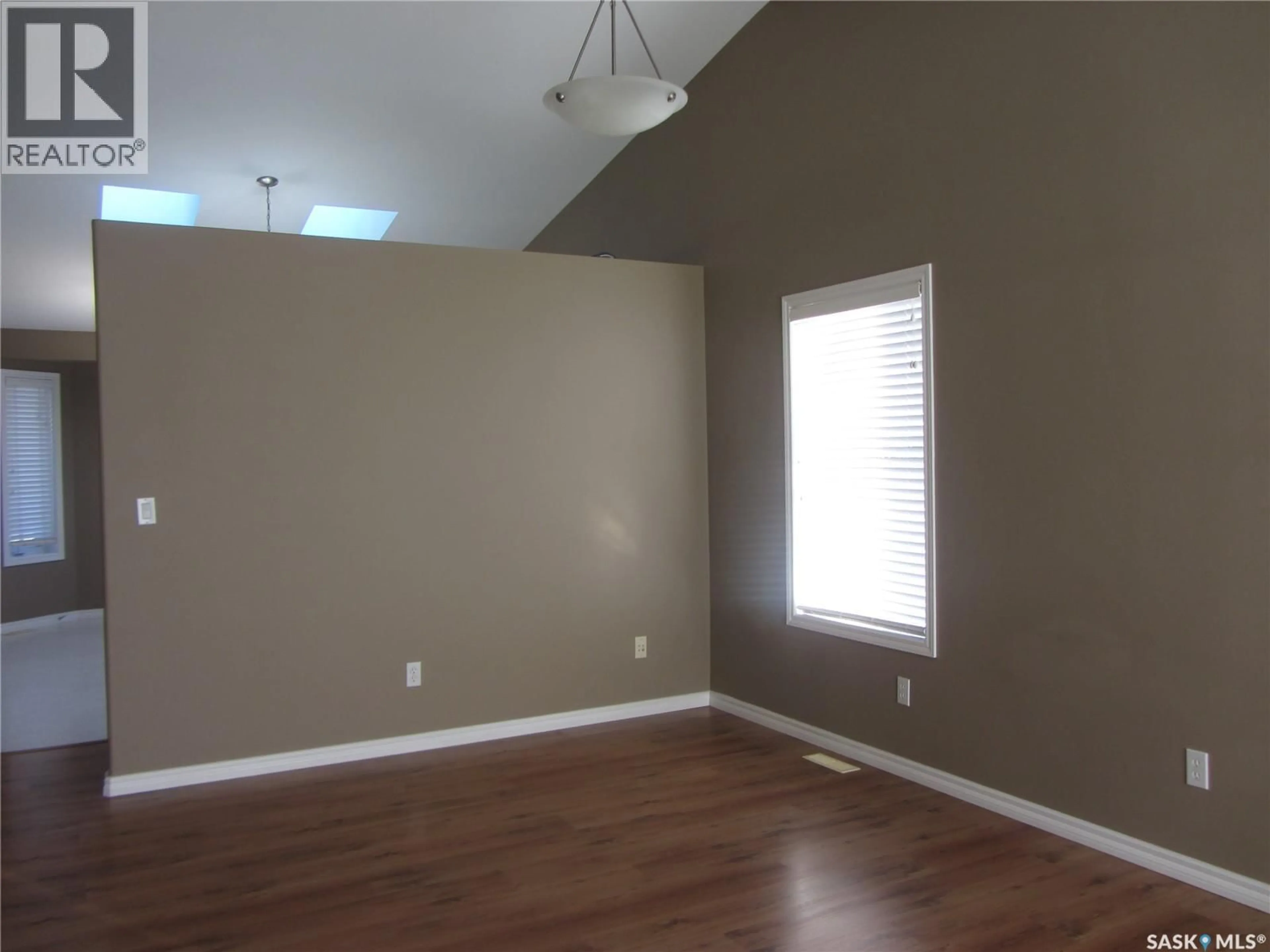 A pic of a room for 562 BLACKBURN CRESCENT, Saskatoon Saskatchewan S7V1E8