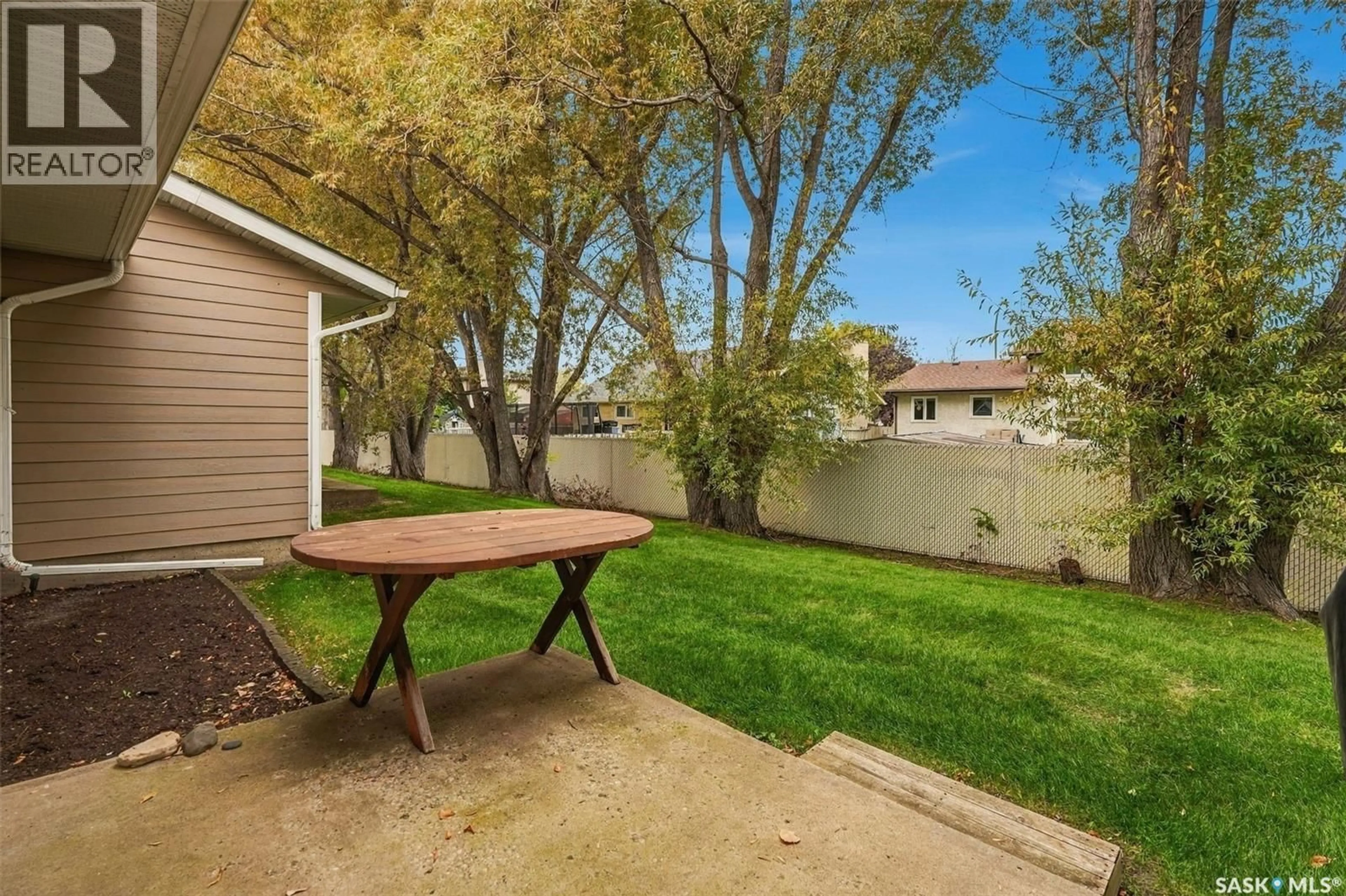 Patio, unknown for 332 CEDAR MEADOW DRIVE, Regina Saskatchewan S4X3J5