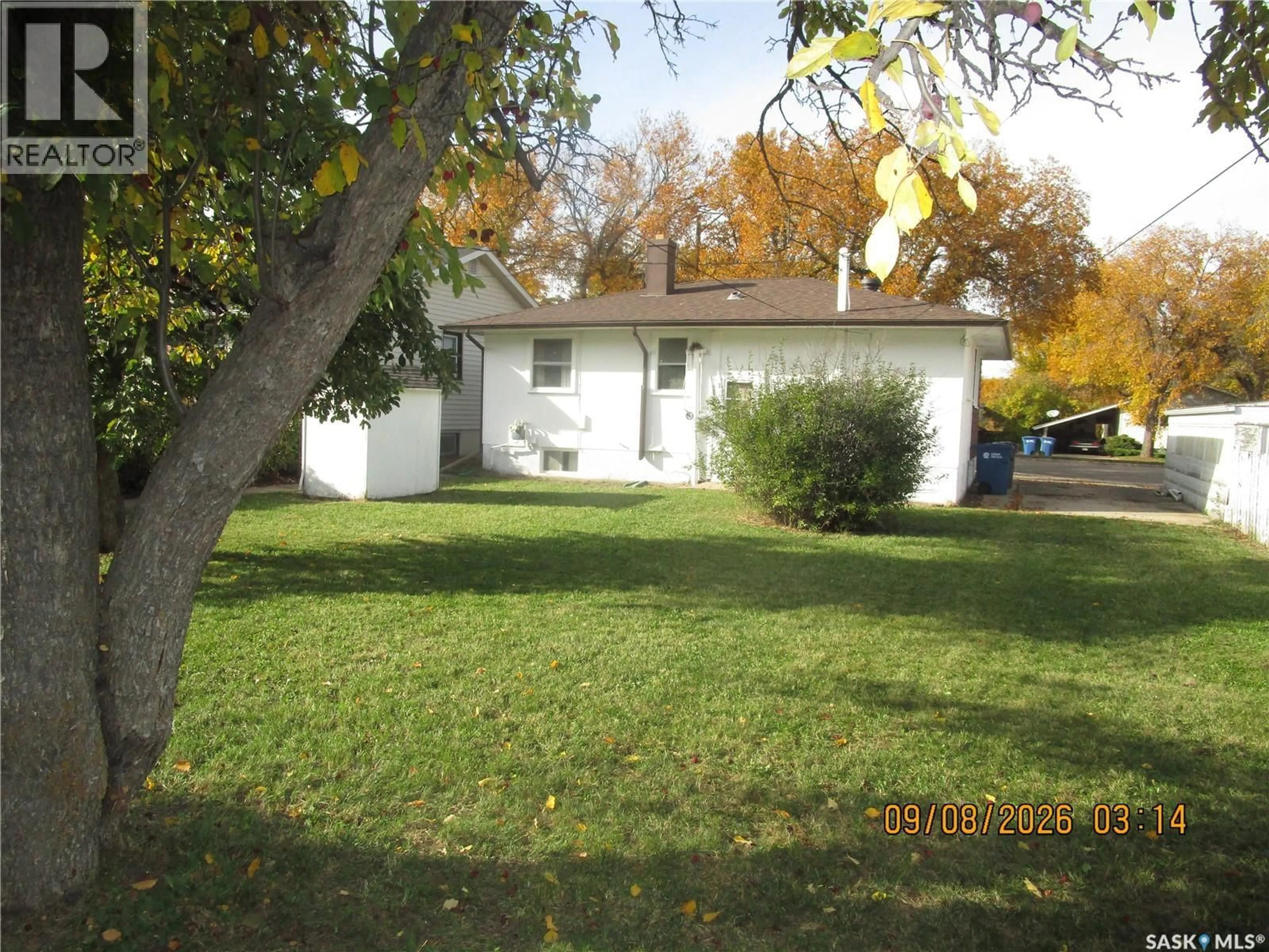 Unknown for 215 DOMINION ROAD, Assiniboia Saskatchewan S0H0B0