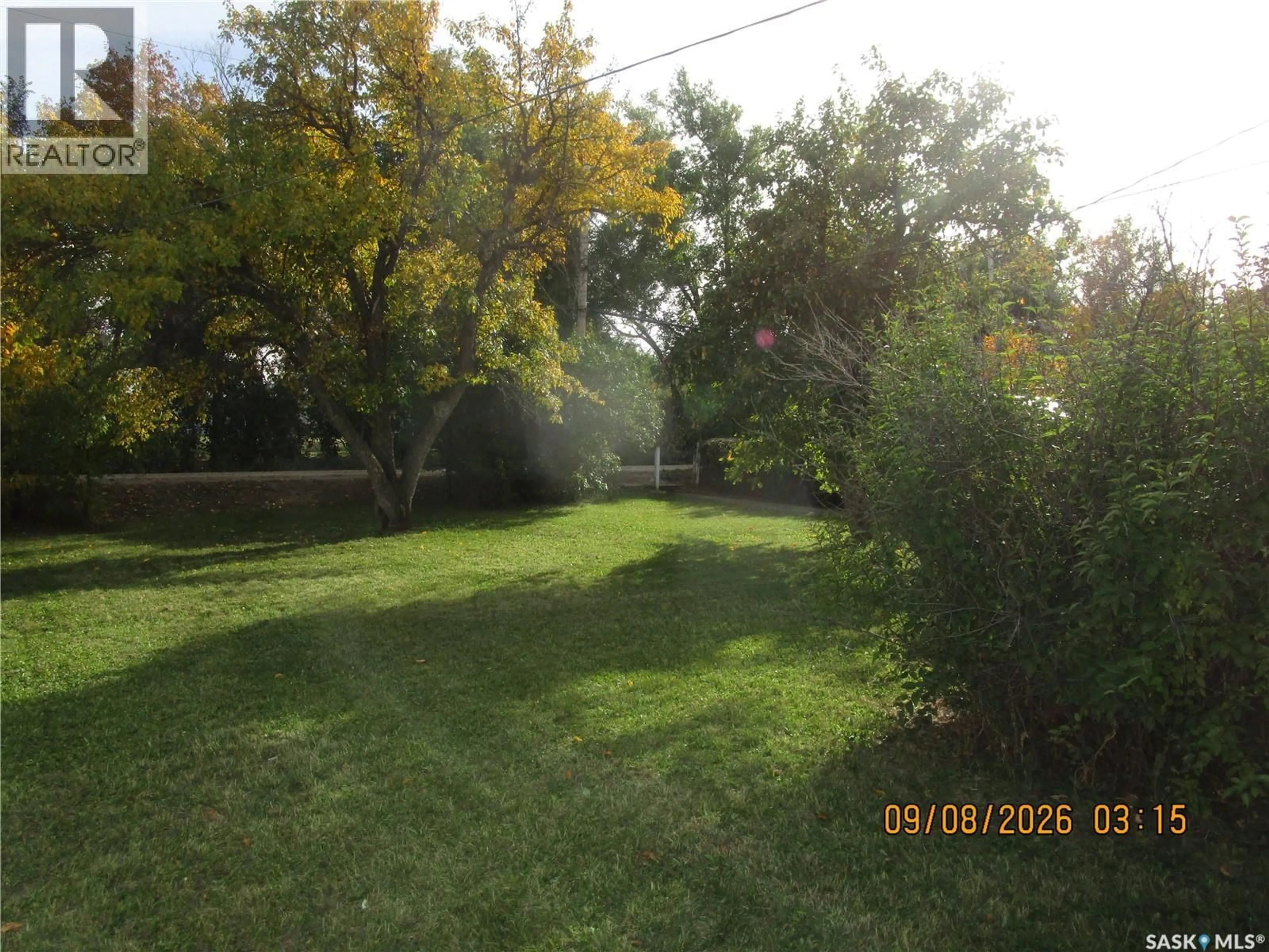 Blurry image for 215 DOMINION ROAD, Assiniboia Saskatchewan S0H0B0