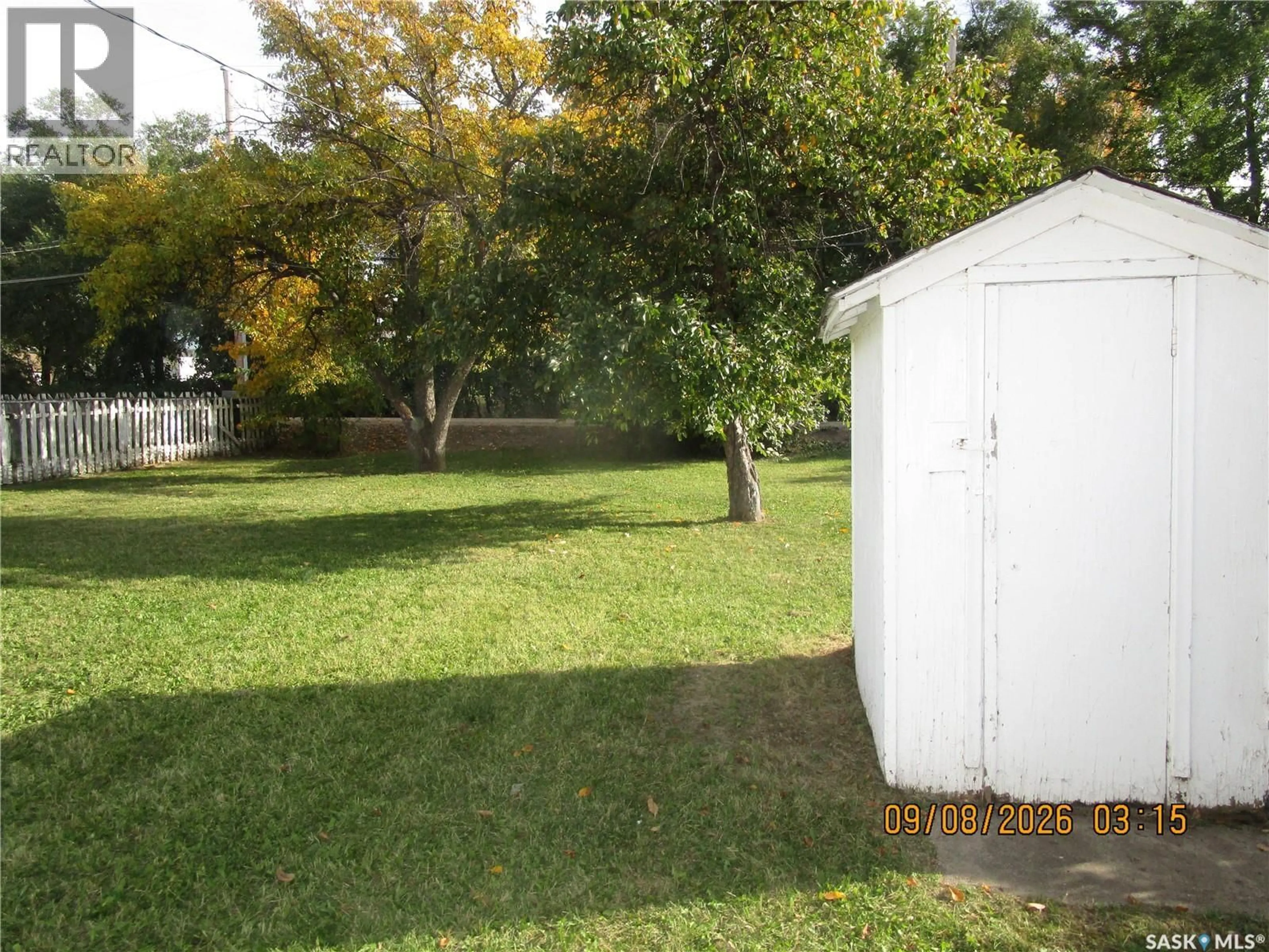 Shed for 215 DOMINION ROAD, Assiniboia Saskatchewan S0H0B0