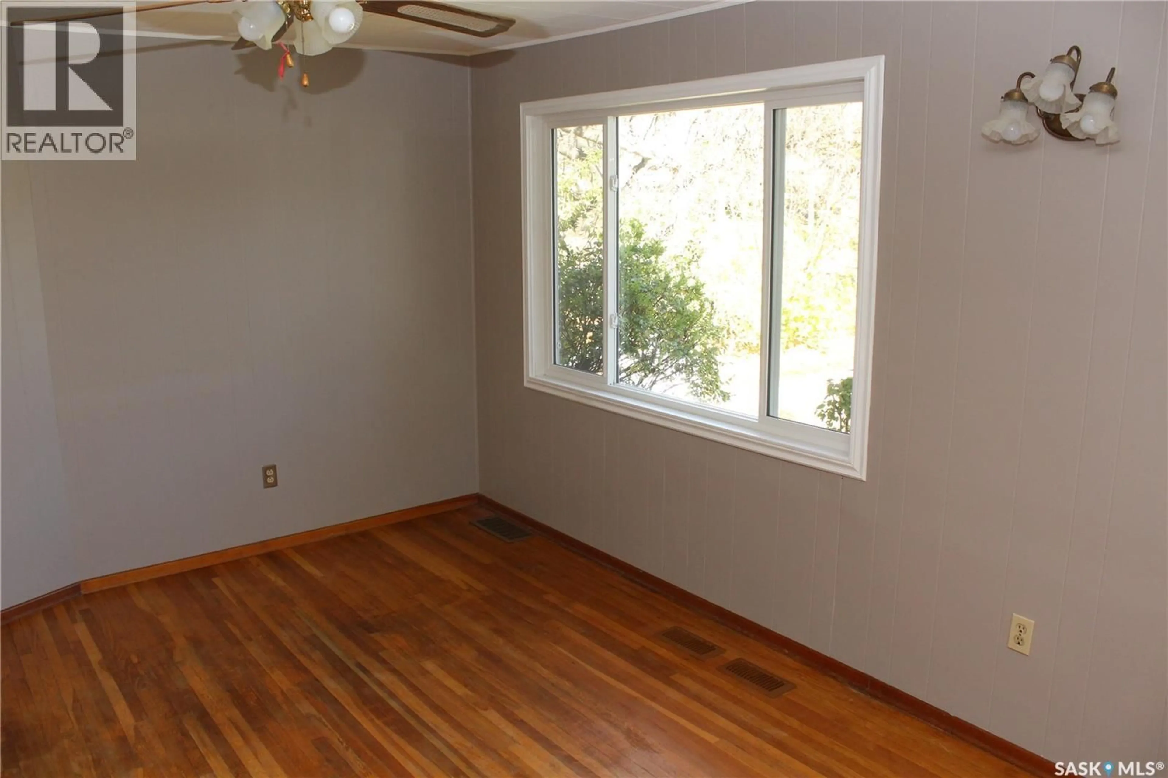 A pic of a room for 1728 CONNAUGHT STREET, Regina Saskatchewan S4T4T2