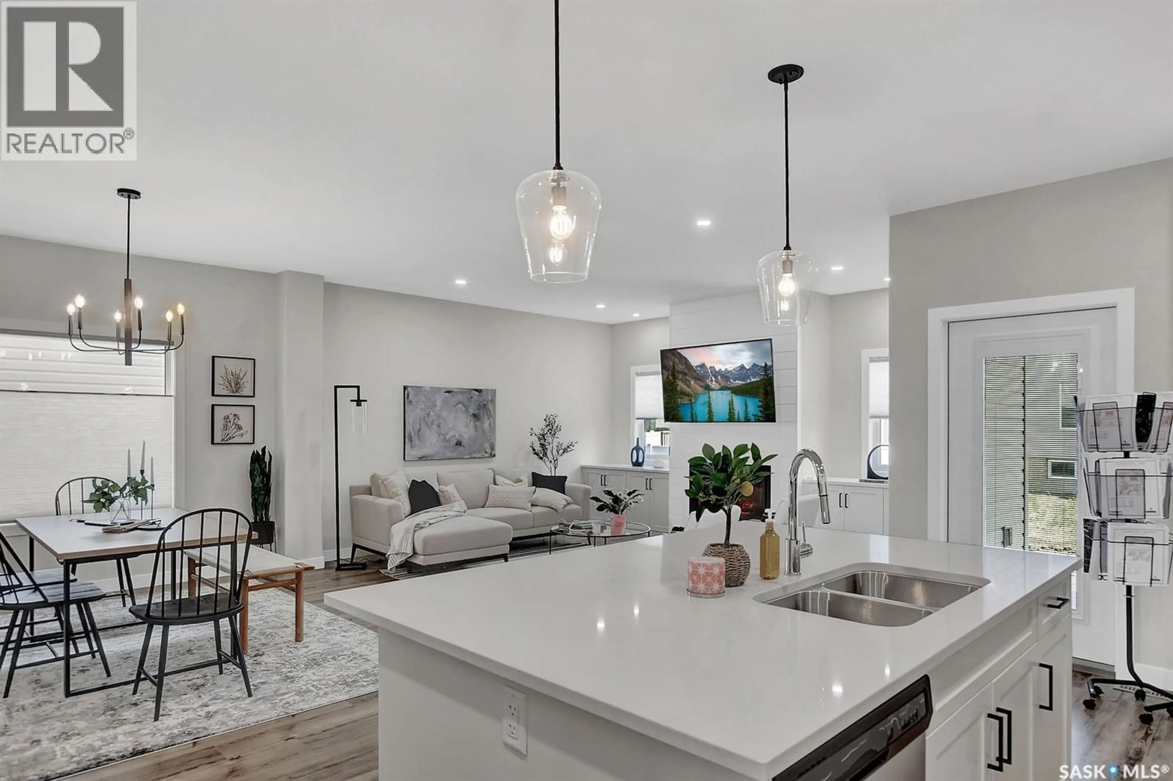 Open concept kitchen, unknown for 4944 PADWICK ROAD, Regina Saskatchewan S4W0V5
