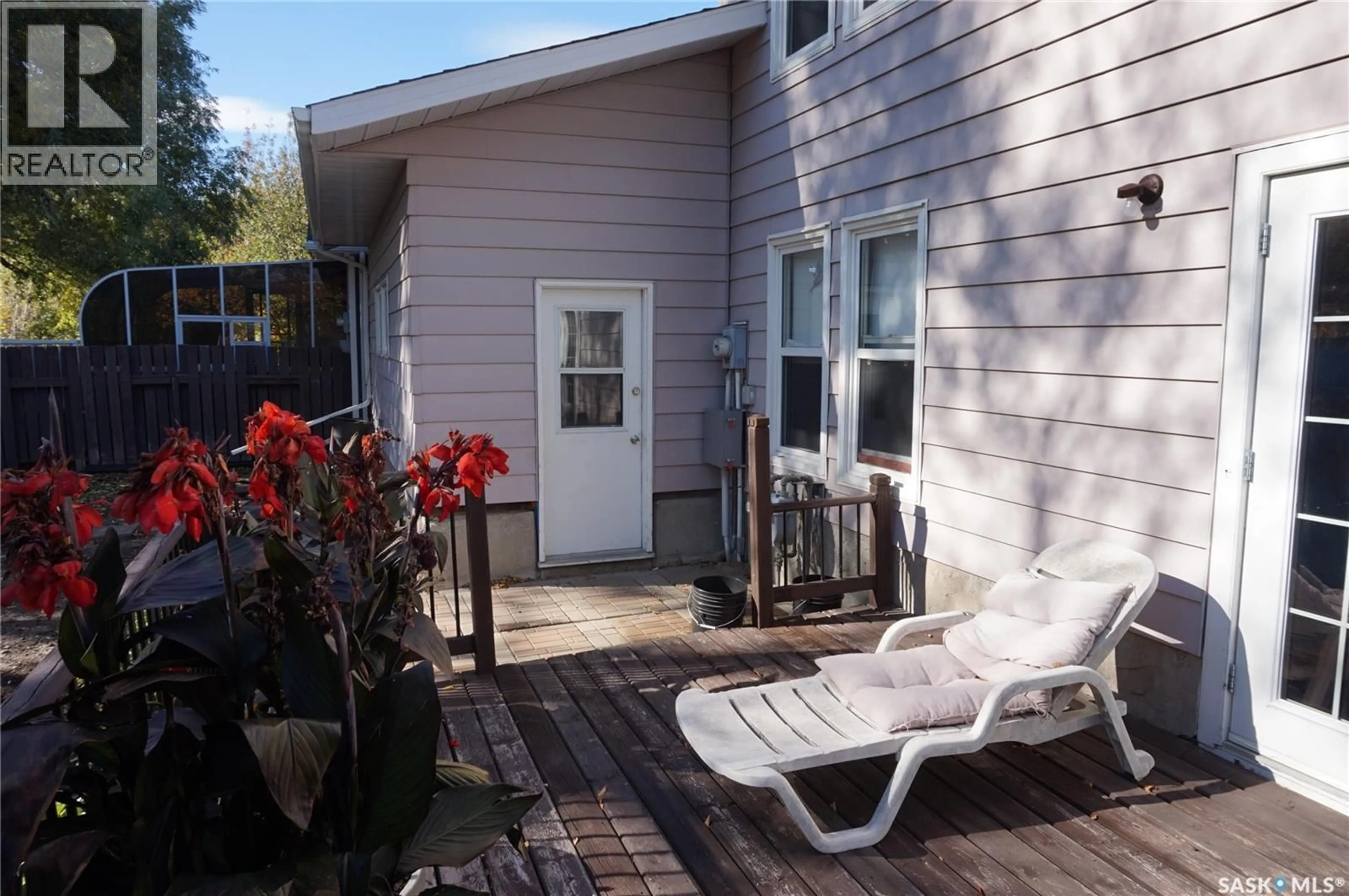 Patio, street for 7219 BEAMISH DRIVE, Regina Saskatchewan S4X2G5