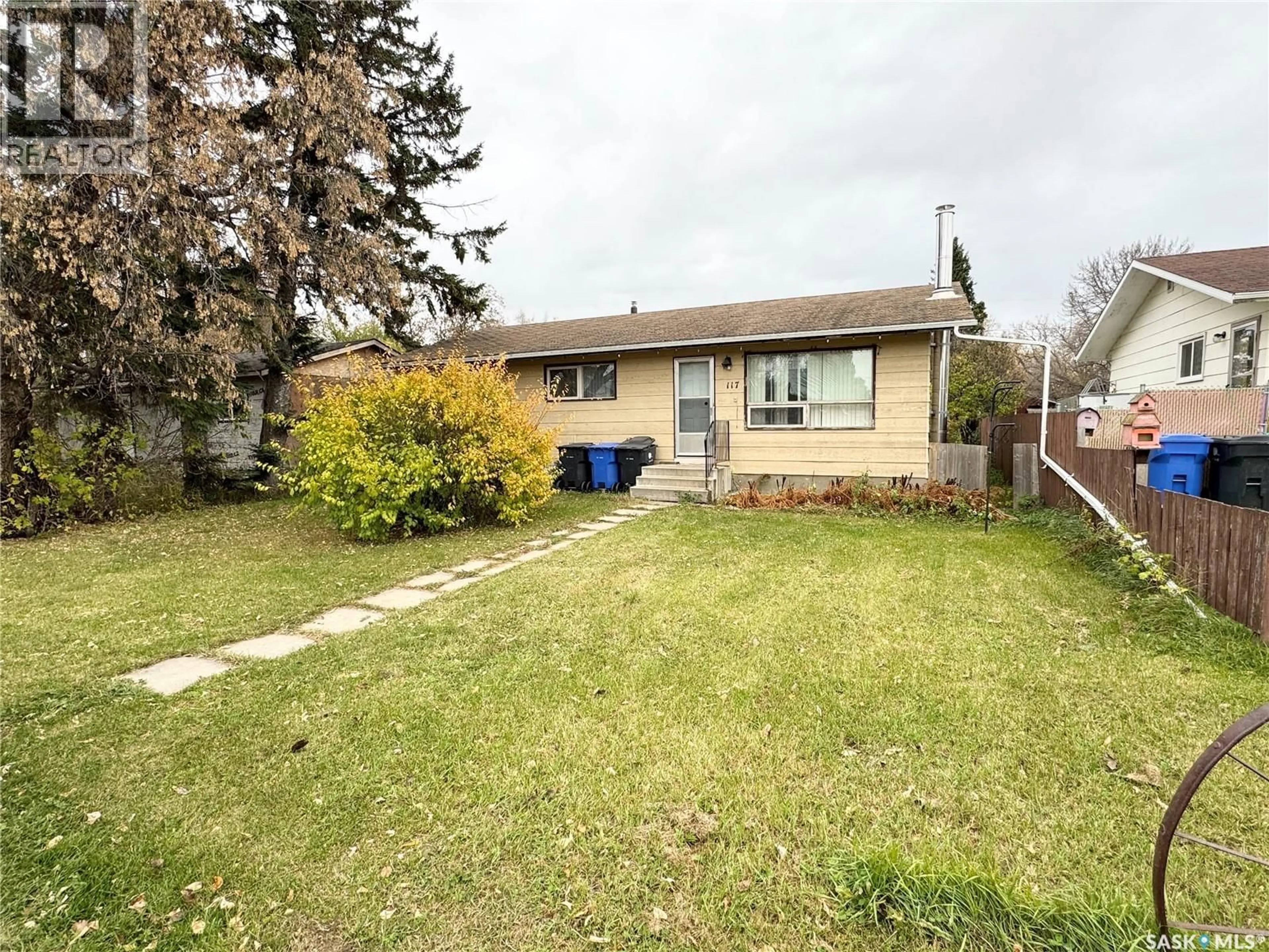 A pic from outside/outdoor area/front of a property/back of a property/a pic from drone, street for 117 HUDEK AVENUE, Hafford Saskatchewan S0J1A0