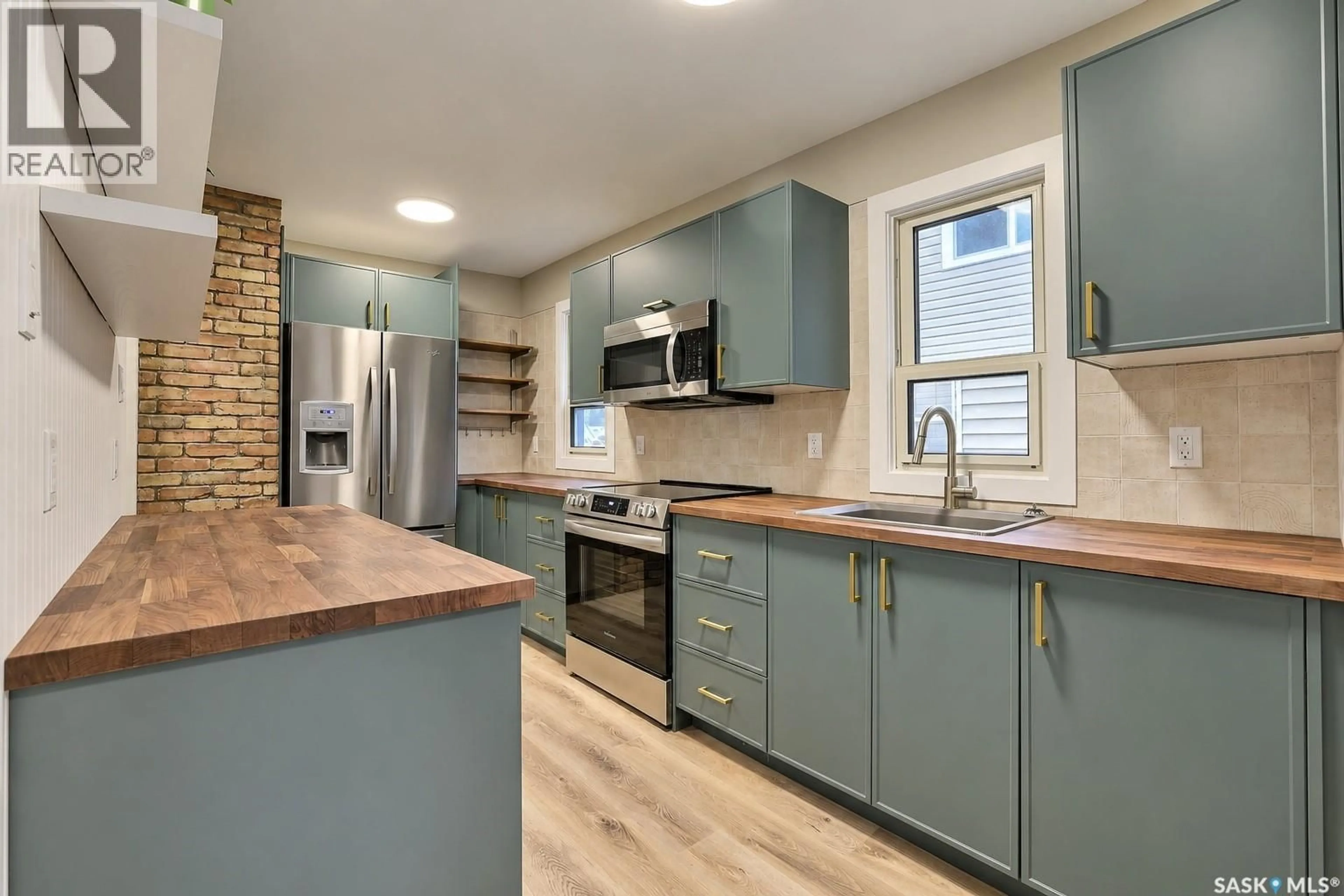 Open concept kitchen, unknown for 3721 CAEN AVENUE, Regina Saskatchewan S4S0Y5