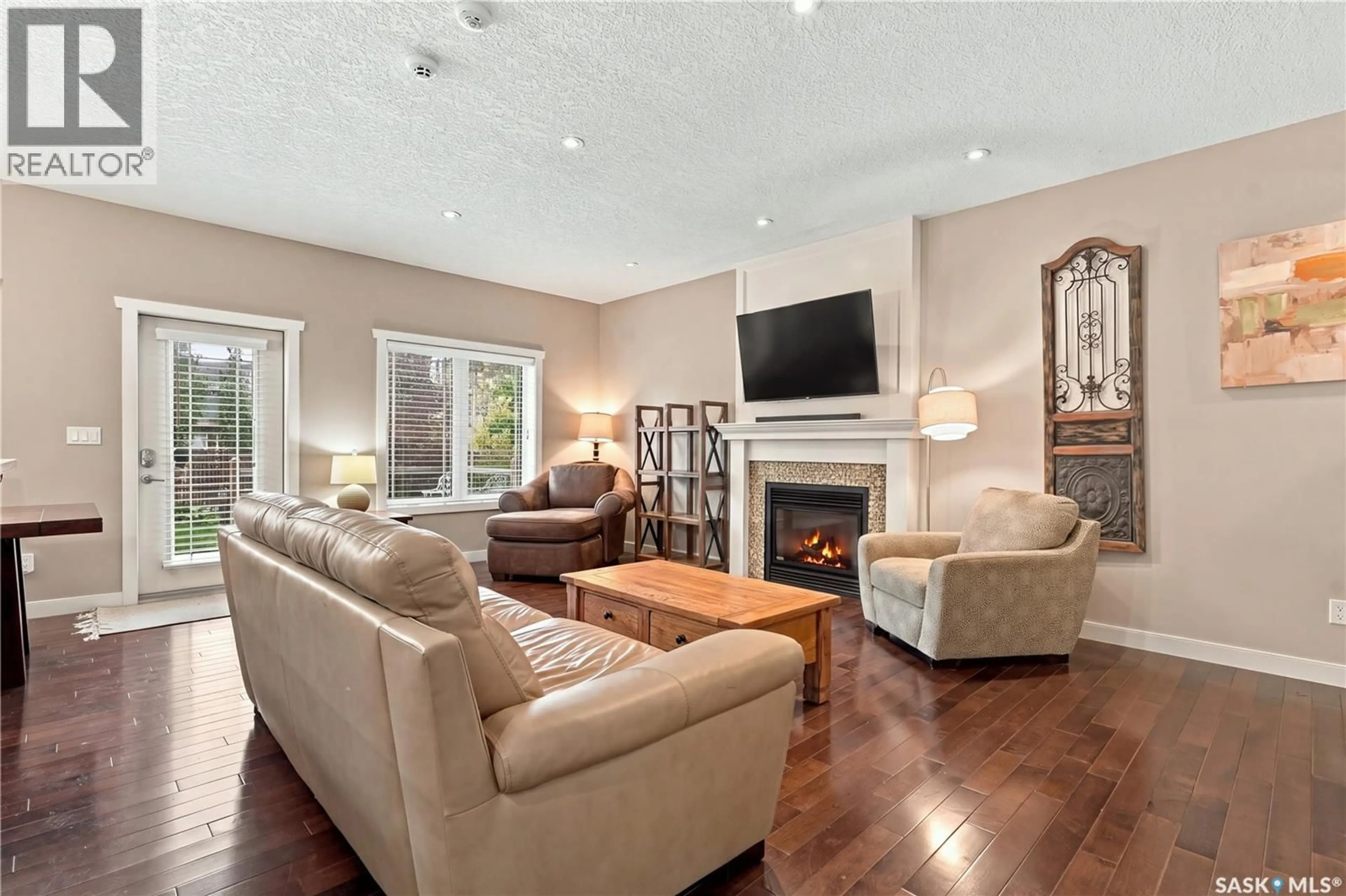 Living room with furniture, unknown for 226 ATTON COURT, Saskatoon Saskatchewan S7W0K8