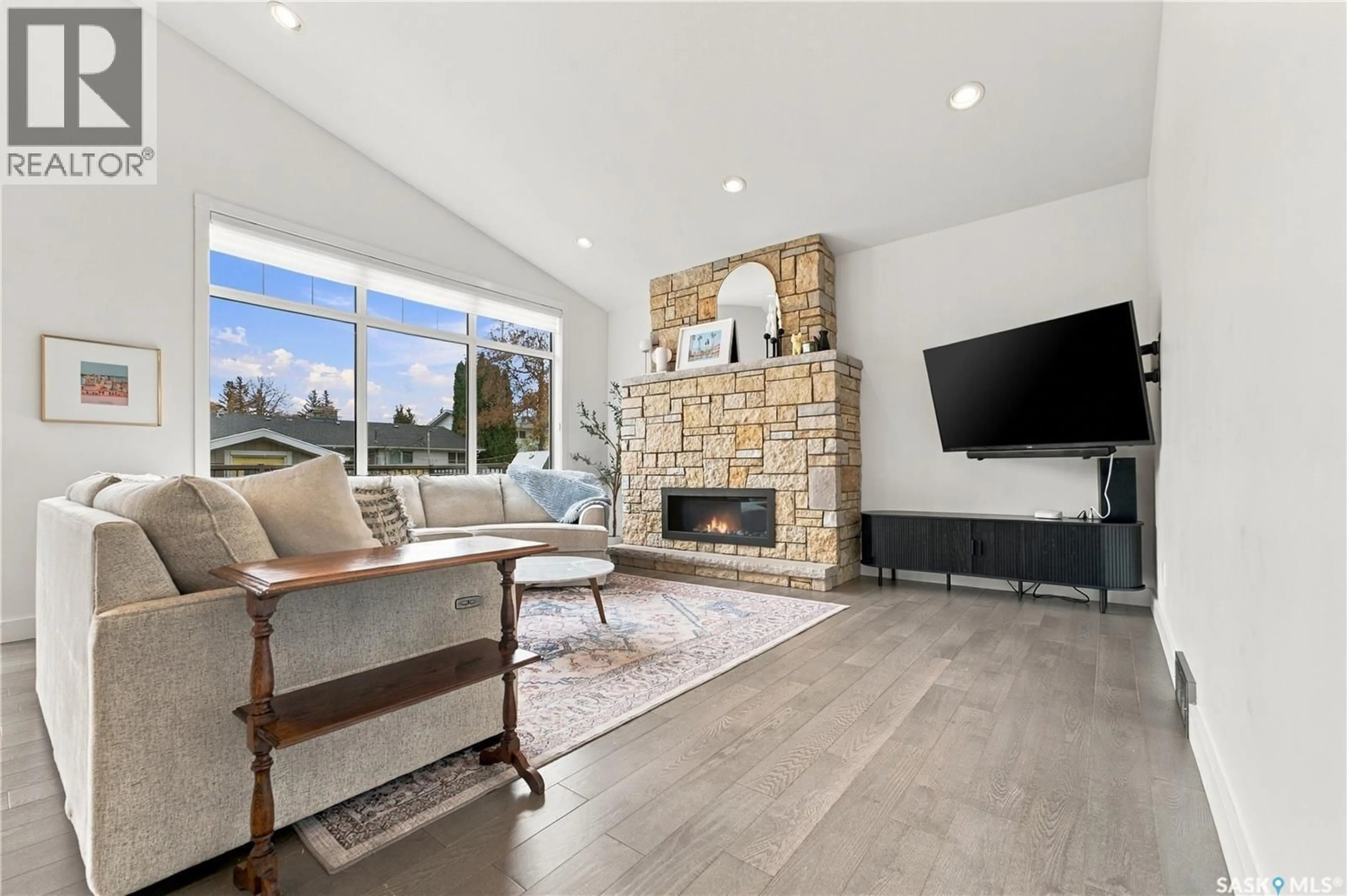 Living room with furniture, ceramic/tile floor for 1311 JACKSON AVENUE, Saskatoon Saskatchewan S7H2M9