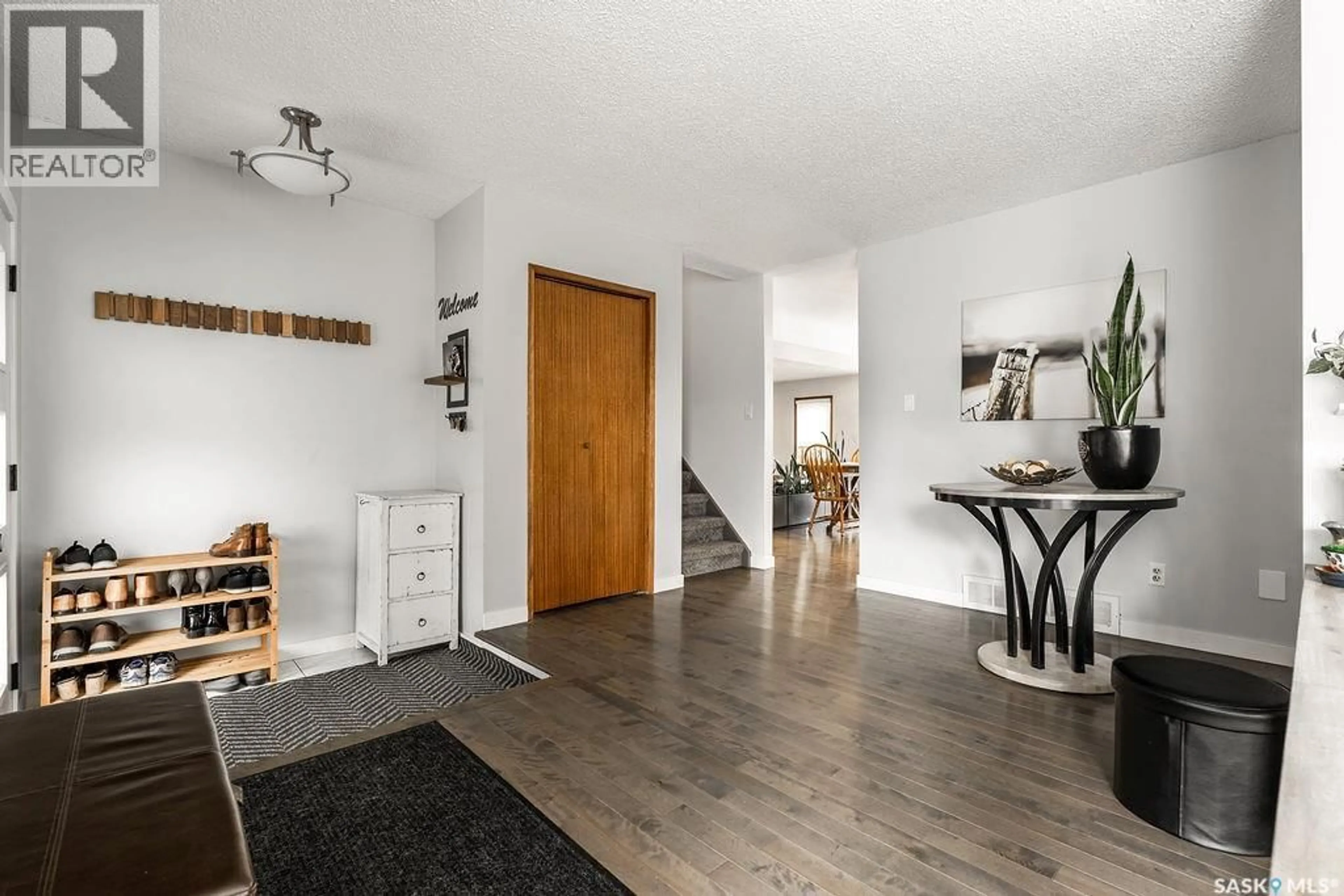 Indoor entryway for 258 AE ADAMS CRESCENT, Saskatoon Saskatchewan S7K5M9
