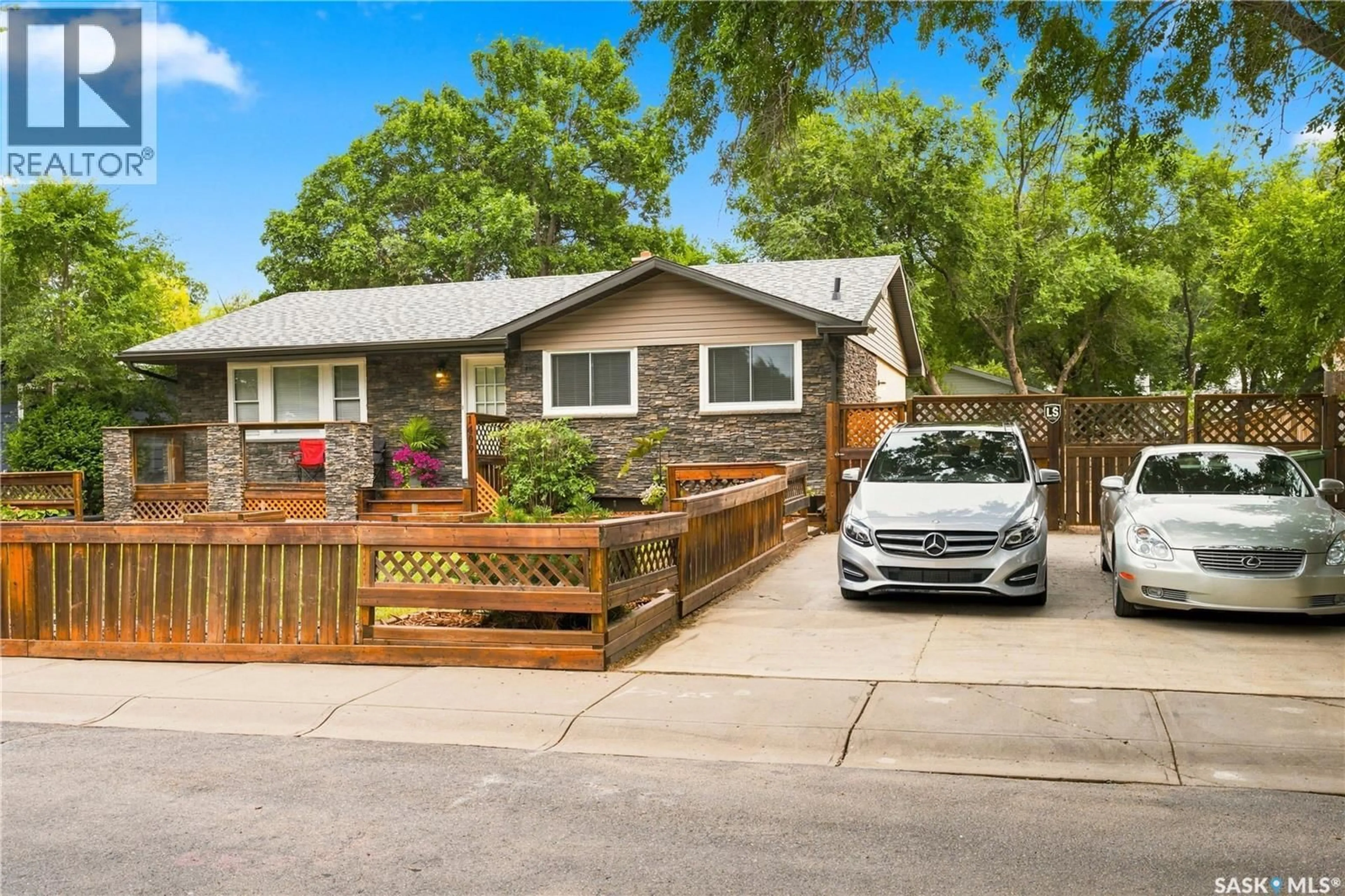 Home with vinyl exterior material, street for 1409 SHANNON ROAD, Regina Saskatchewan S4S5L4