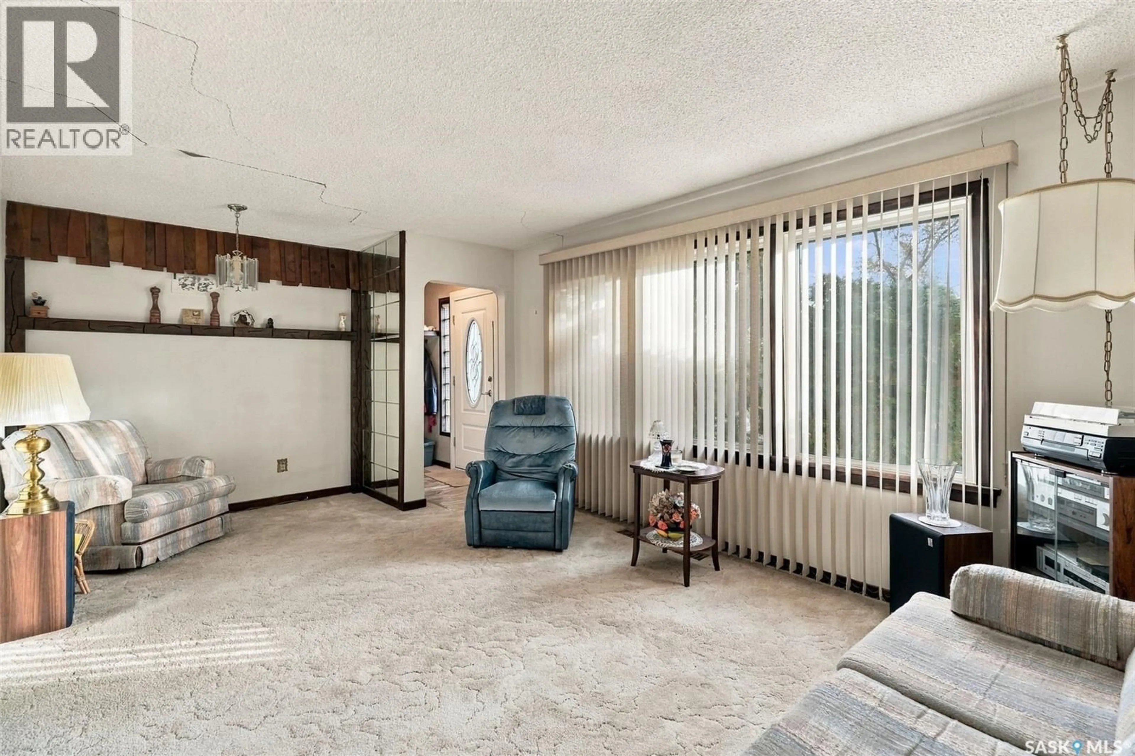 Living room with furniture, unknown for 3030 ELPHINSTONE STREET, Regina Saskatchewan S4S2A5