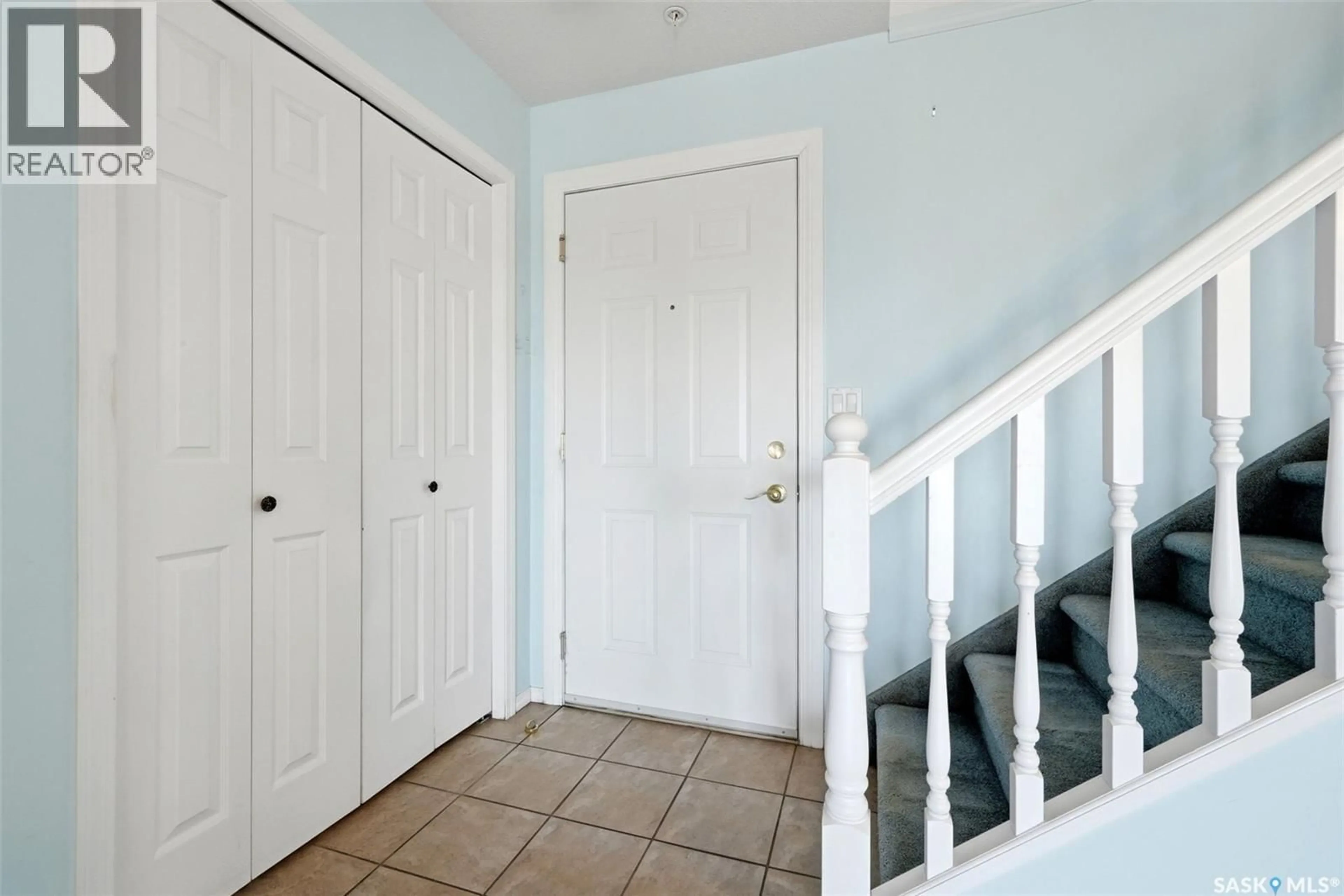 Indoor entryway for E - 312 2600 ARENS ROAD, Regina Saskatchewan S4V3A7