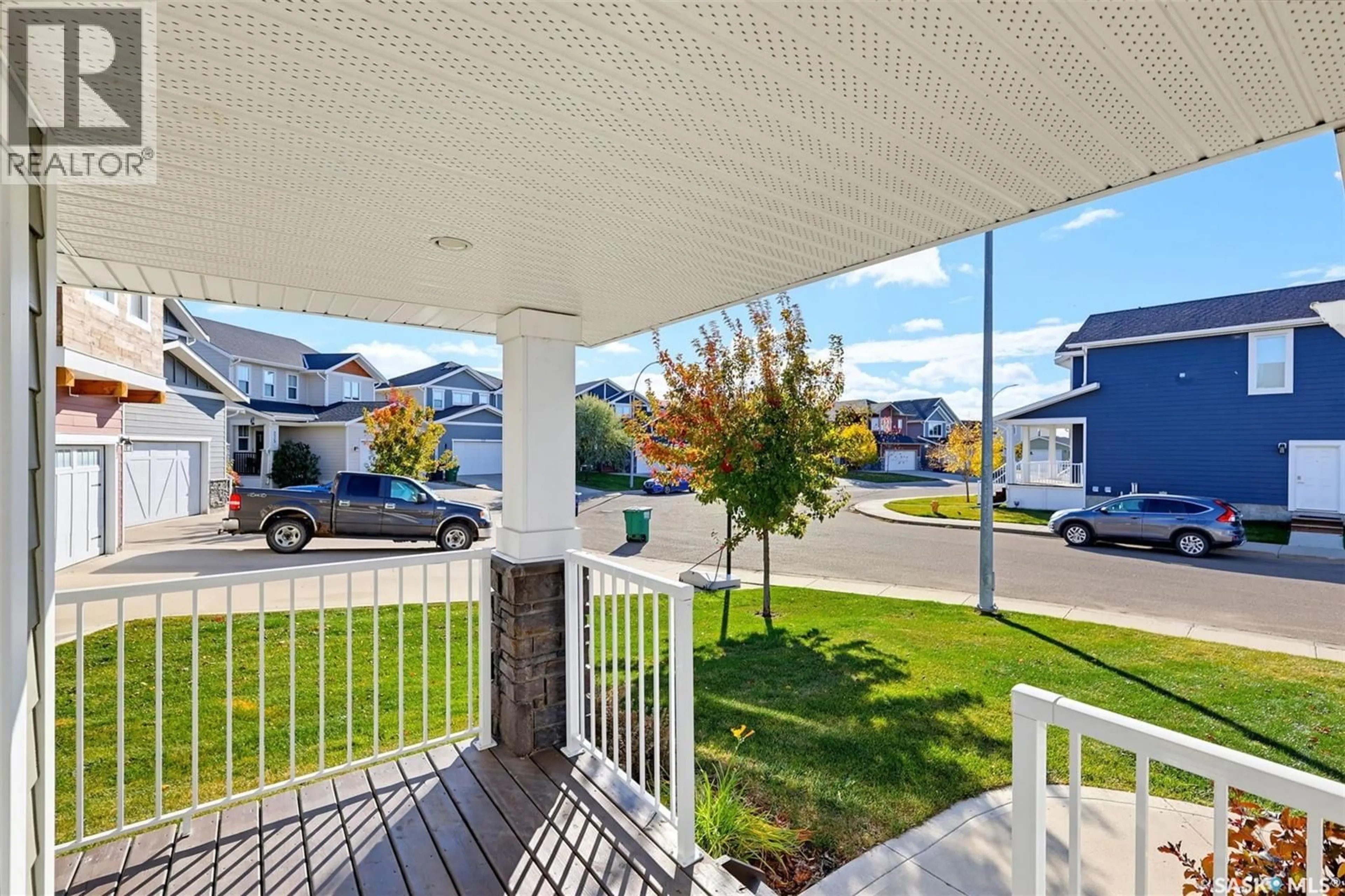 Patio, street for 263 EATON CRESCENT, Saskatoon Saskatchewan S7V0H4