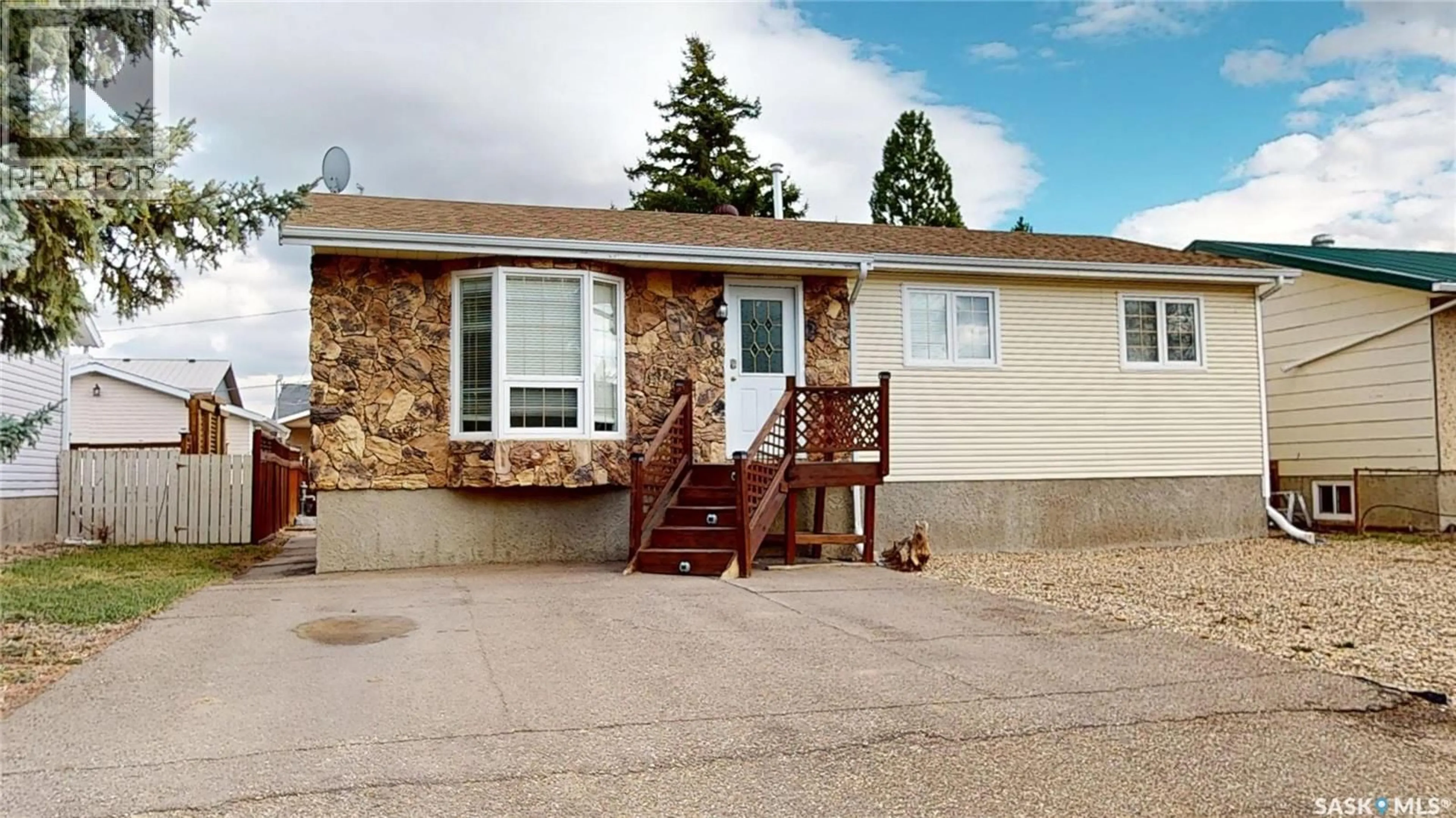 Home with vinyl exterior material, street for 108 GRIFFIN STREET, Maple Creek Saskatchewan S0N1N0