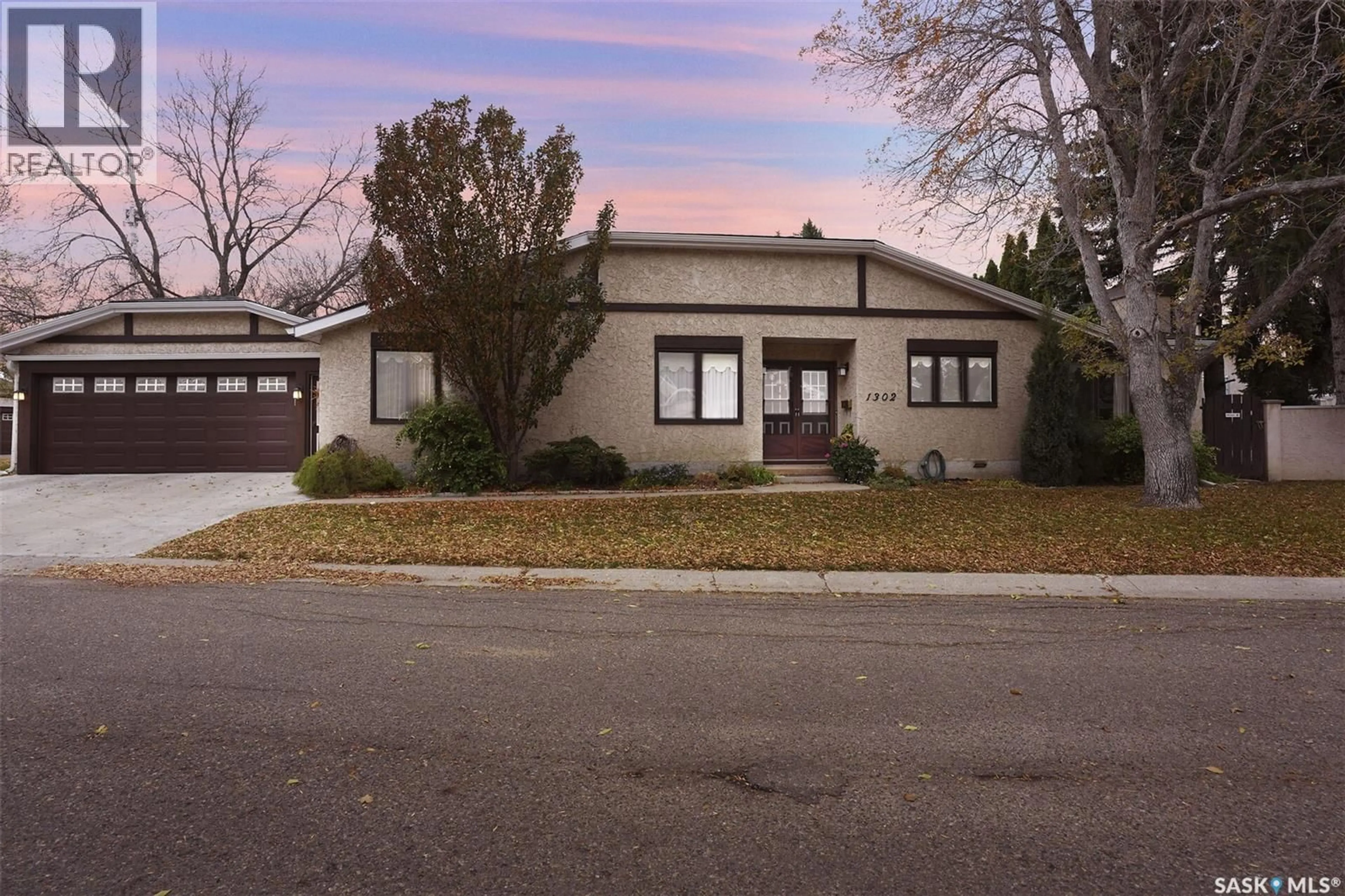 Unknown for 1302 GRYPHONS WALK, Regina Saskatchewan S4S6X1
