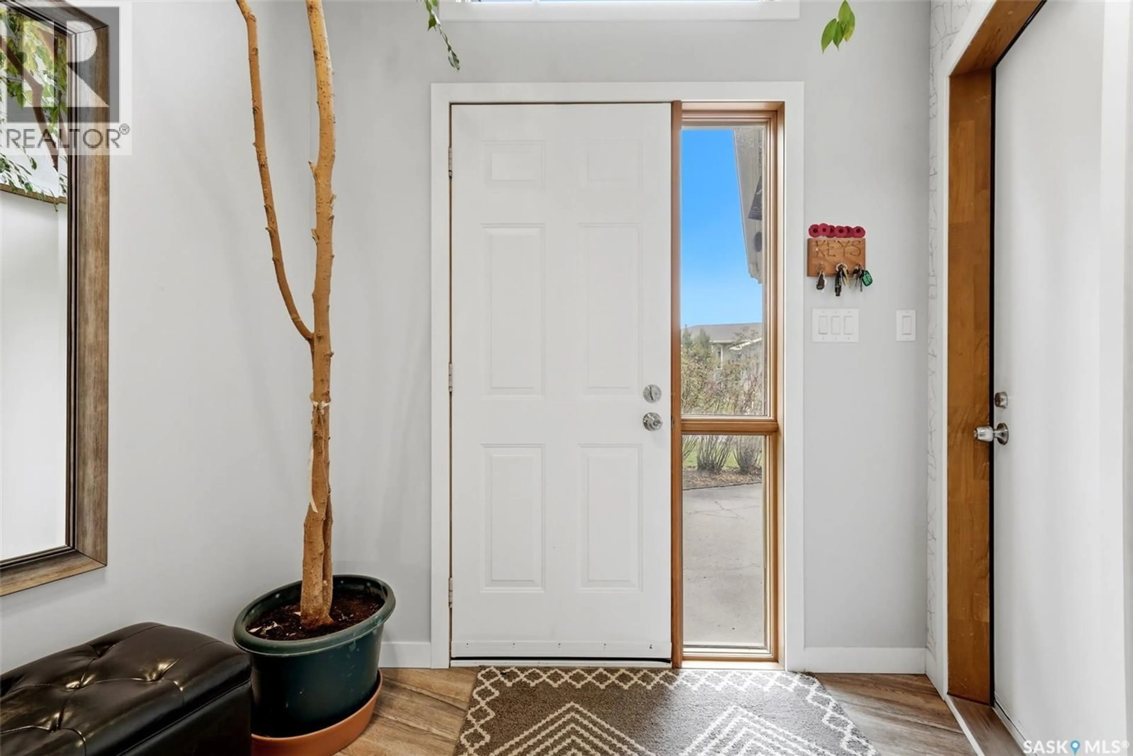 Indoor entryway for 2310 MCLURG CRESCENT, Regina Saskatchewan S4V2N5