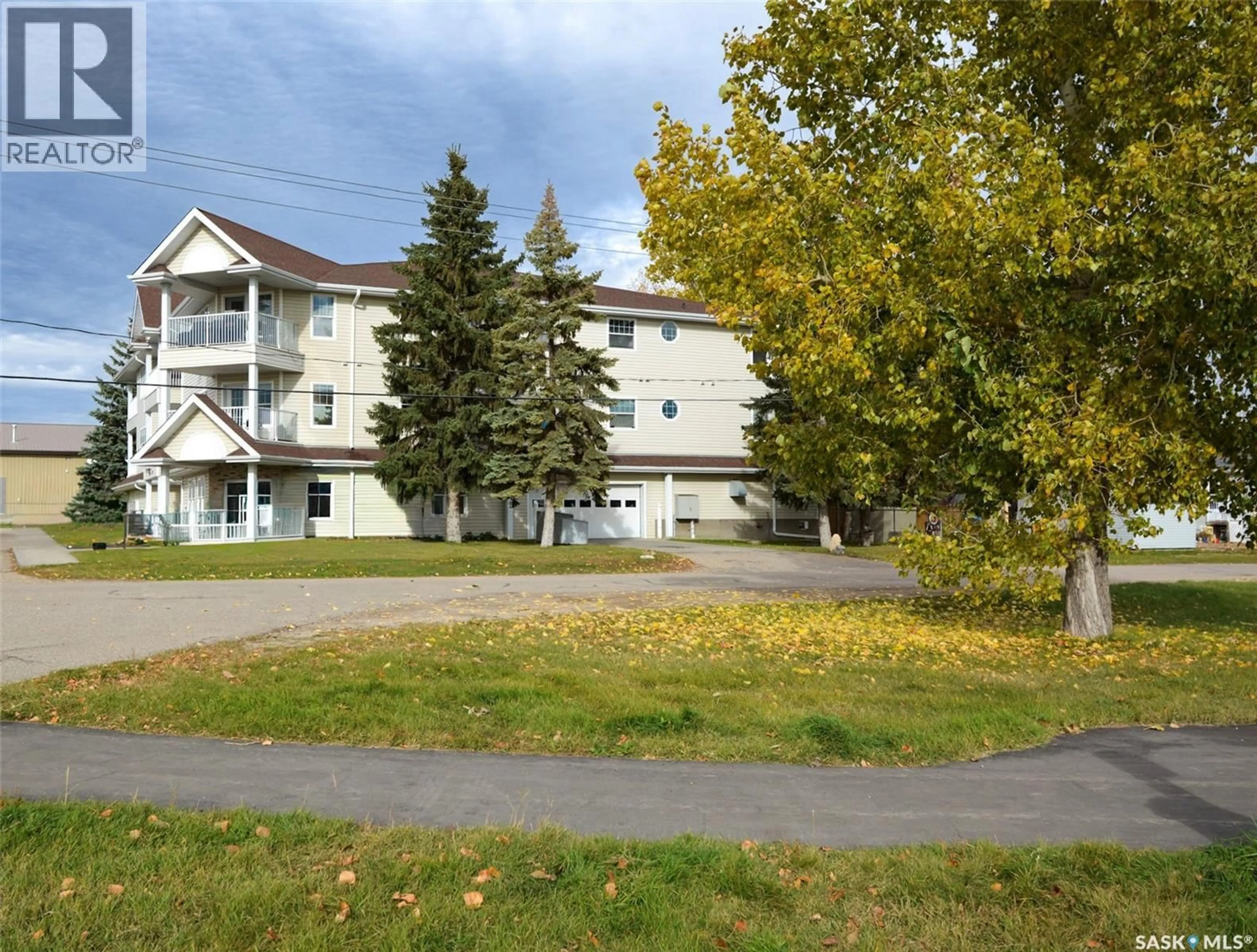 Patio, unknown for 206 100 5TH AVENUE, Regina Beach Saskatchewan S0G4C0