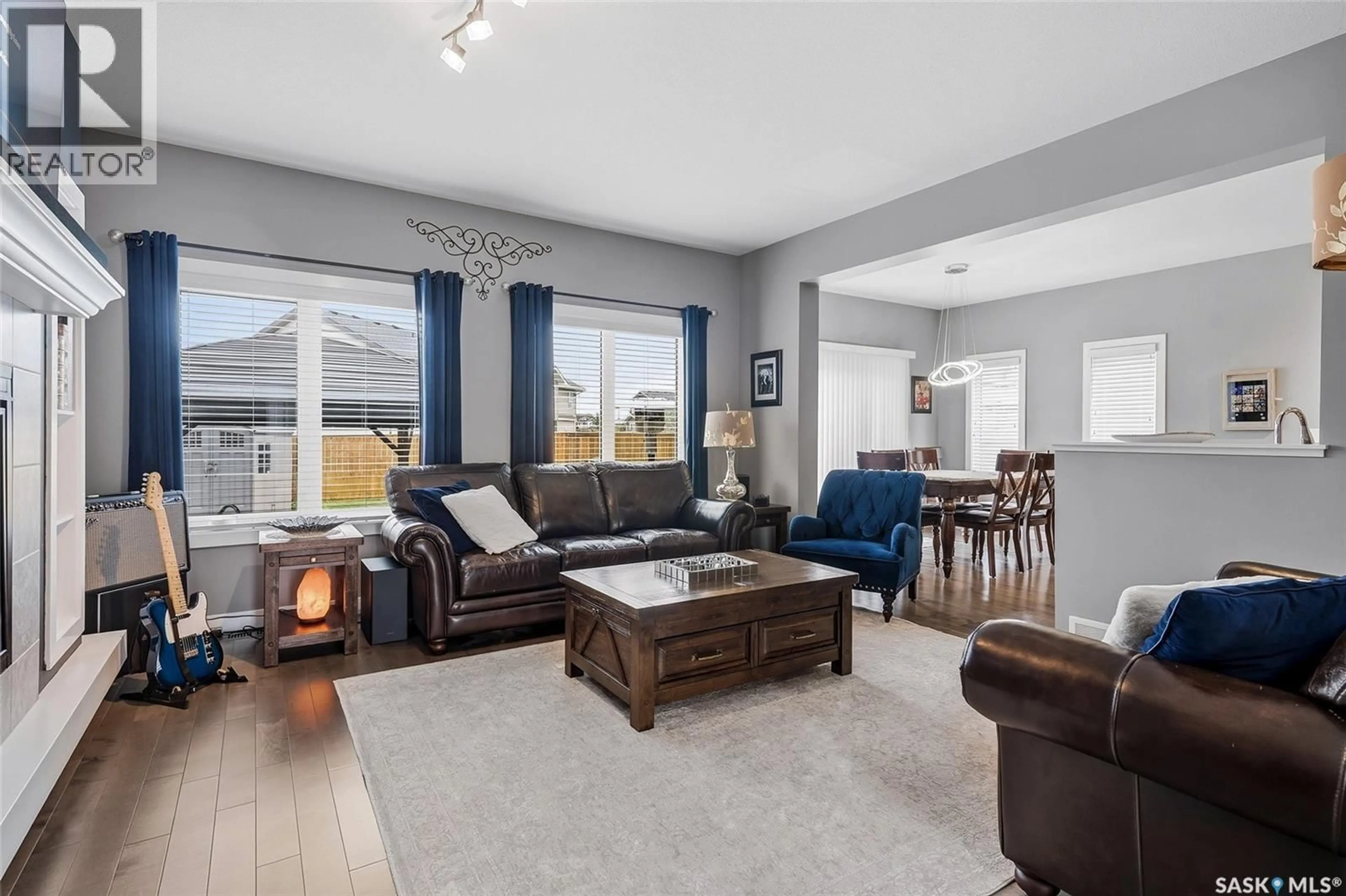 Living room with furniture, unknown for 419 KENSINGTON BOULEVARD, Saskatoon Saskatchewan S7L6N7