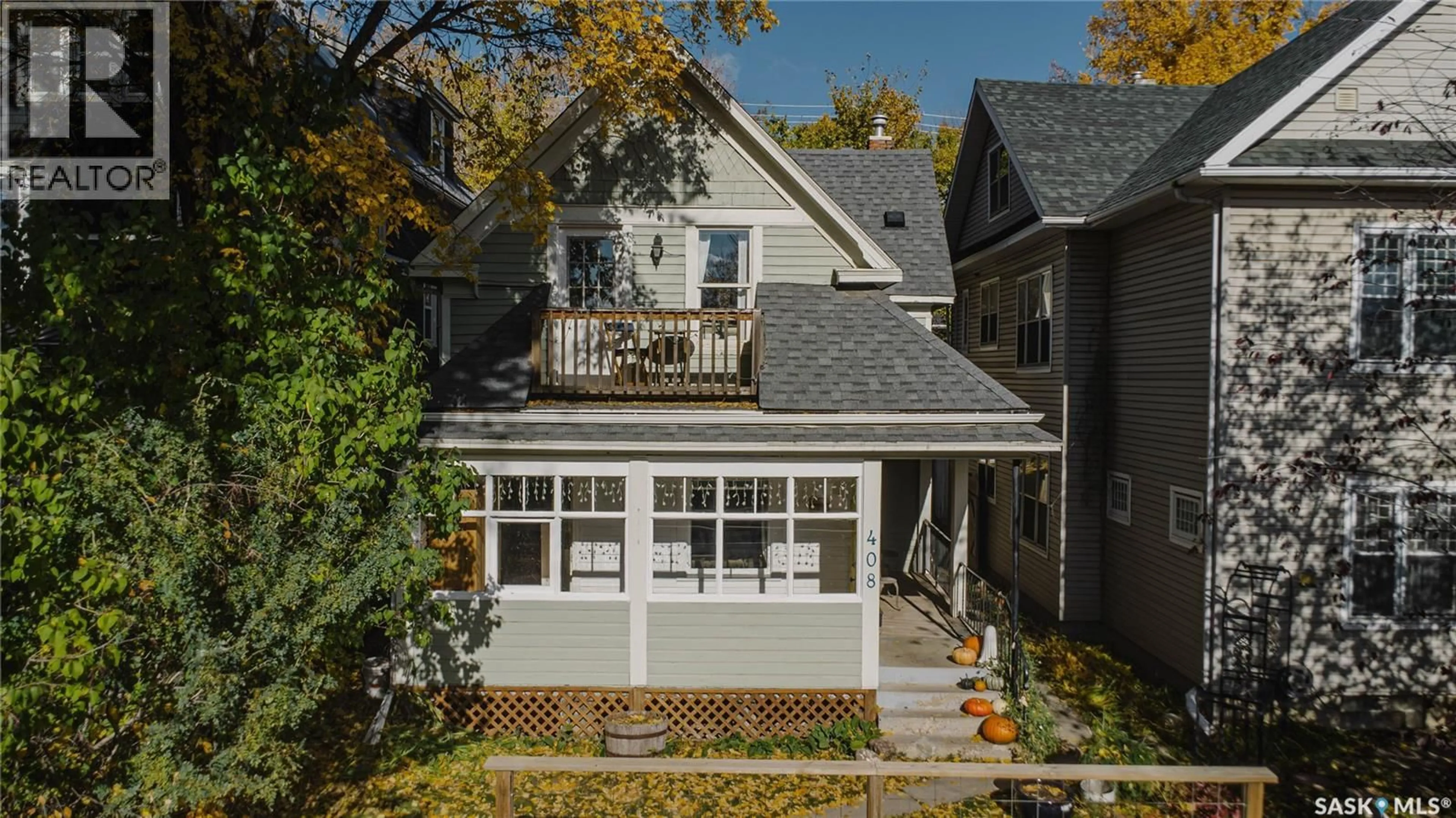 Home with vinyl exterior material, street for 408 25TH STREET, Saskatoon Saskatchewan S7L0C8