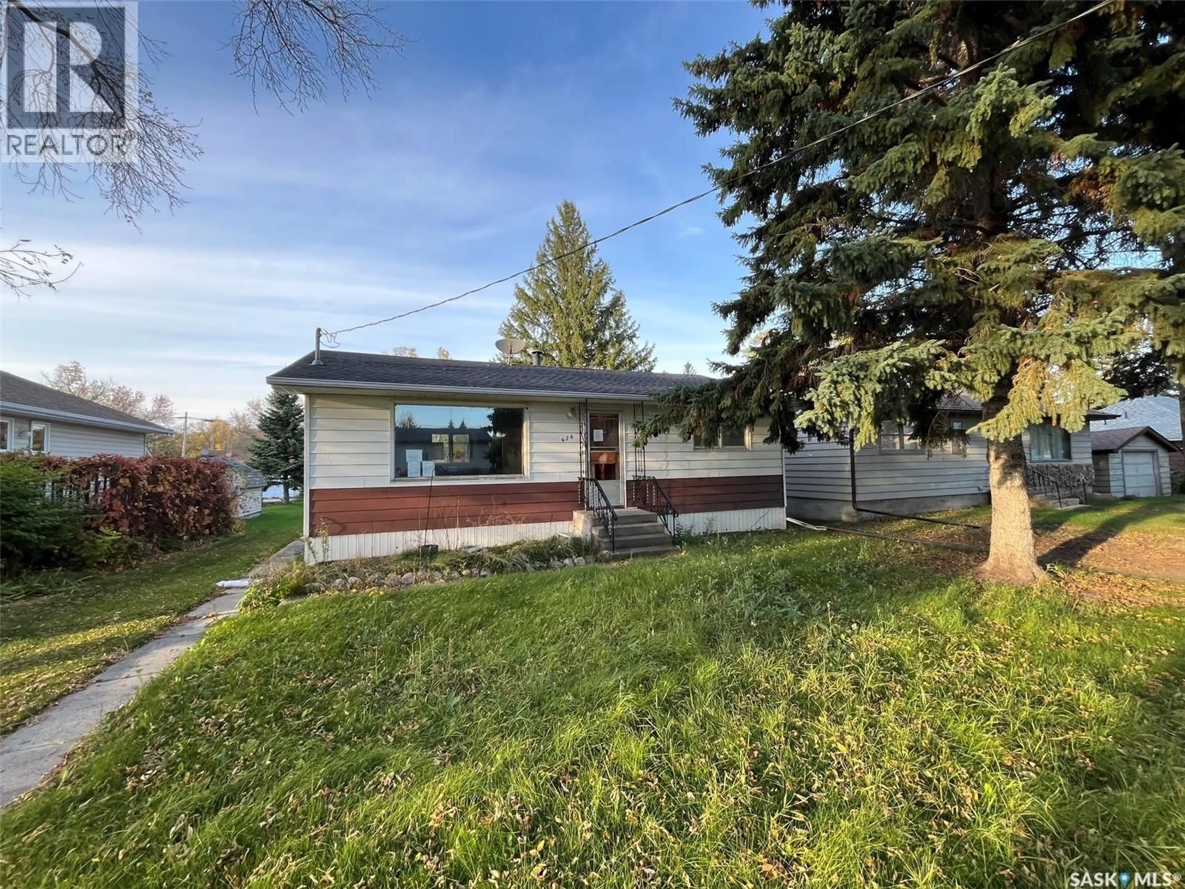 Home with vinyl exterior material, street for 426 BERYL STREET, Broadview Saskatchewan S0G0K0