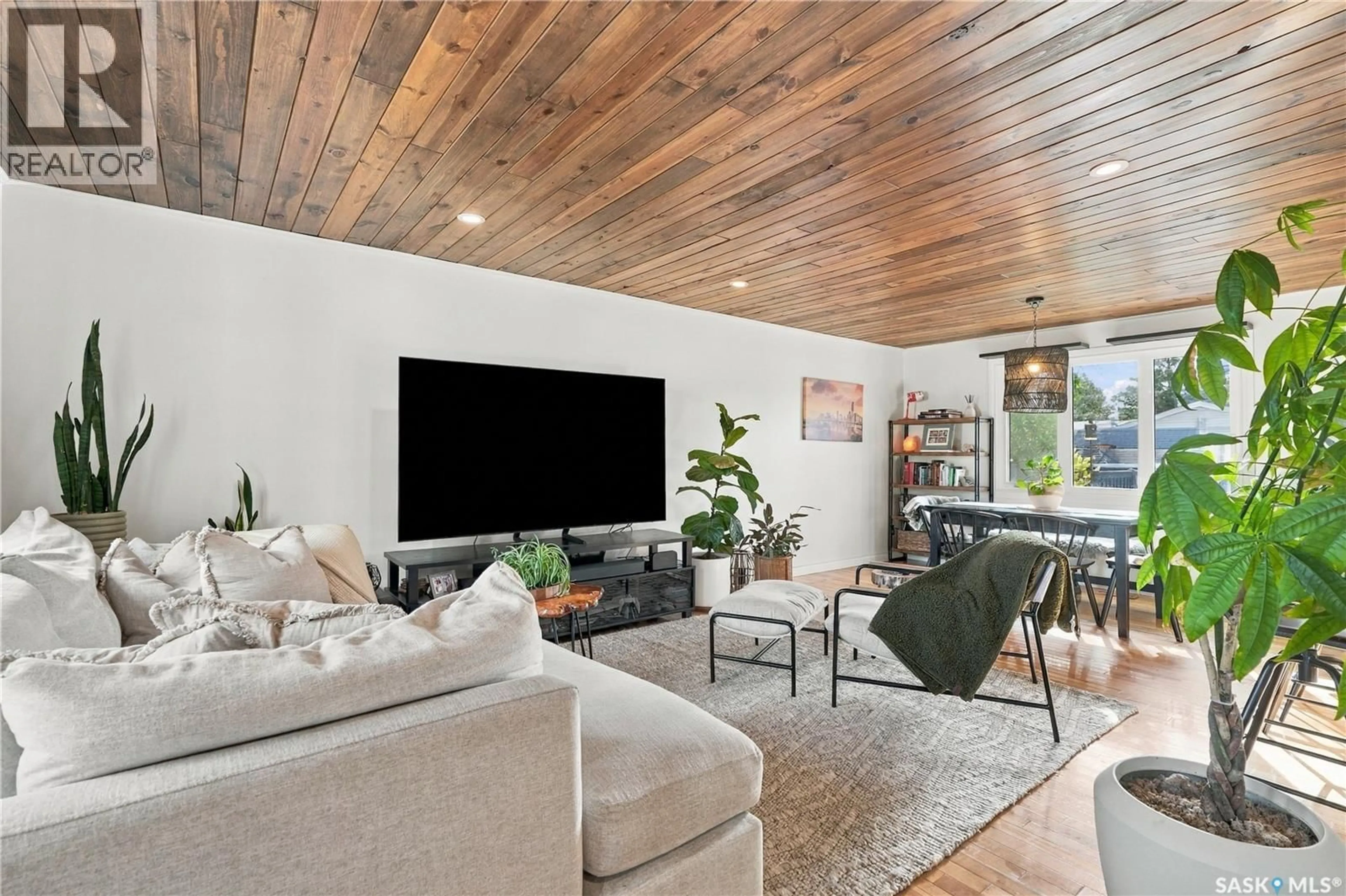 Living room with furniture, unknown for 95 ST LAWRENCE CRESCENT, Saskatoon Saskatchewan S7K1G6