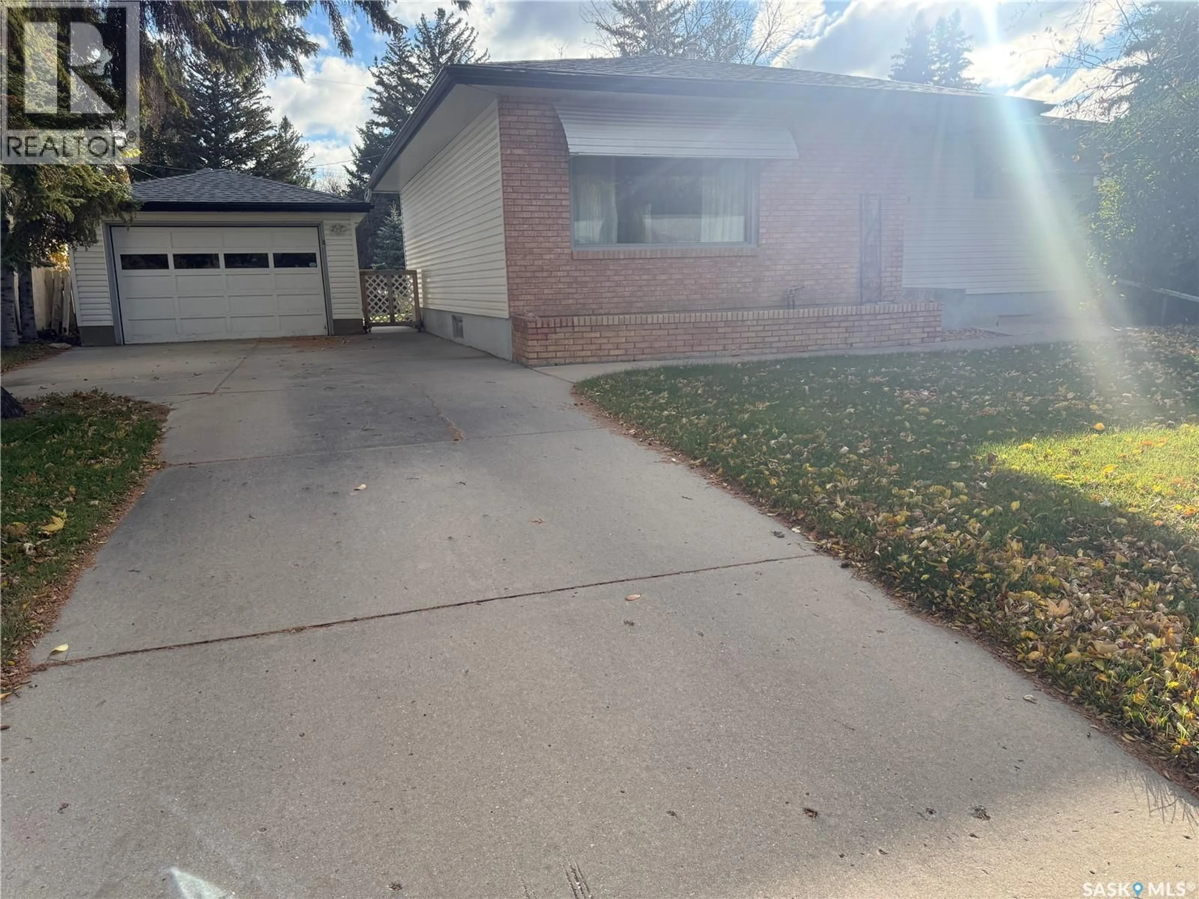 Unknown for 2517 WIGGINS AVENUE, Saskatoon Saskatchewan S7J1X3