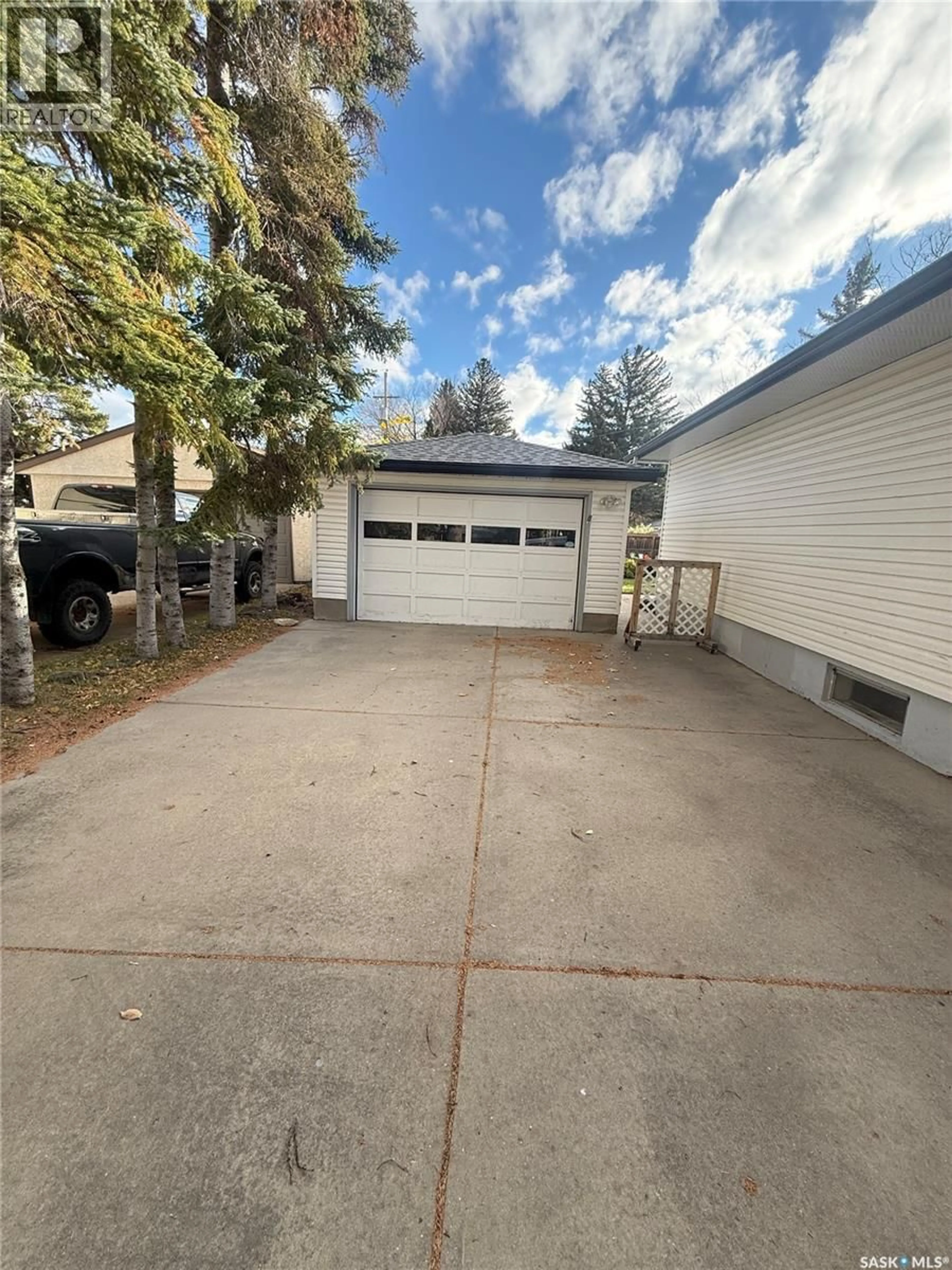 Unknown for 2517 WIGGINS AVENUE, Saskatoon Saskatchewan S7J1X3