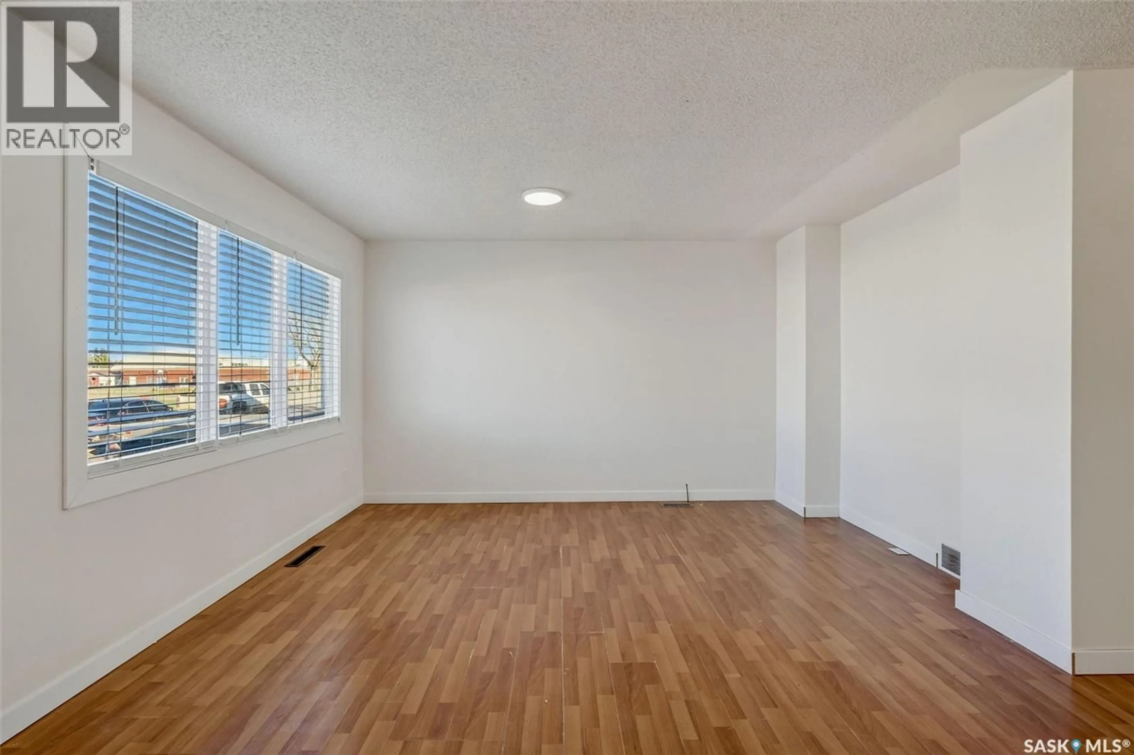 A pic of a room for 147 30TH STREET, Prince Albert Saskatchewan S6V1Z2